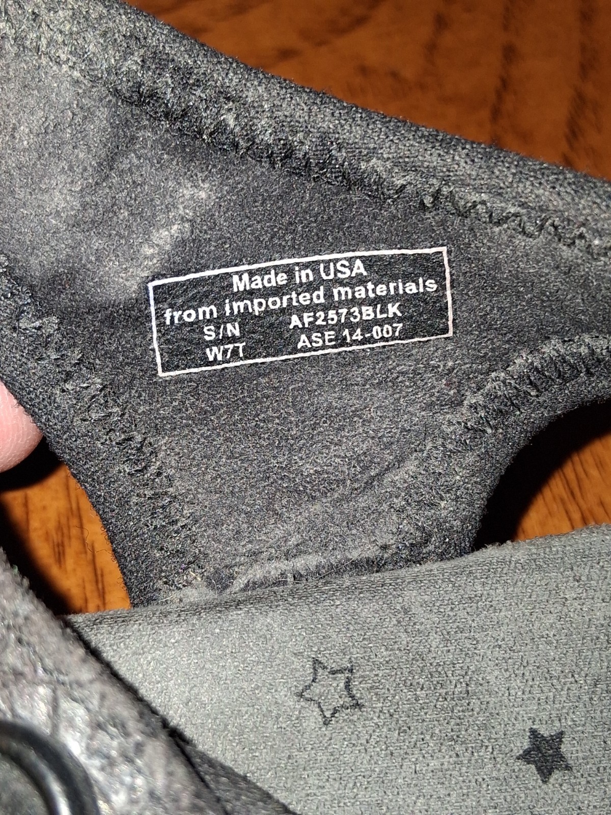 Ahnu Women’s Serena Thong Sandals Dark Gray Suede Leather Size 7 Comfy Shoes