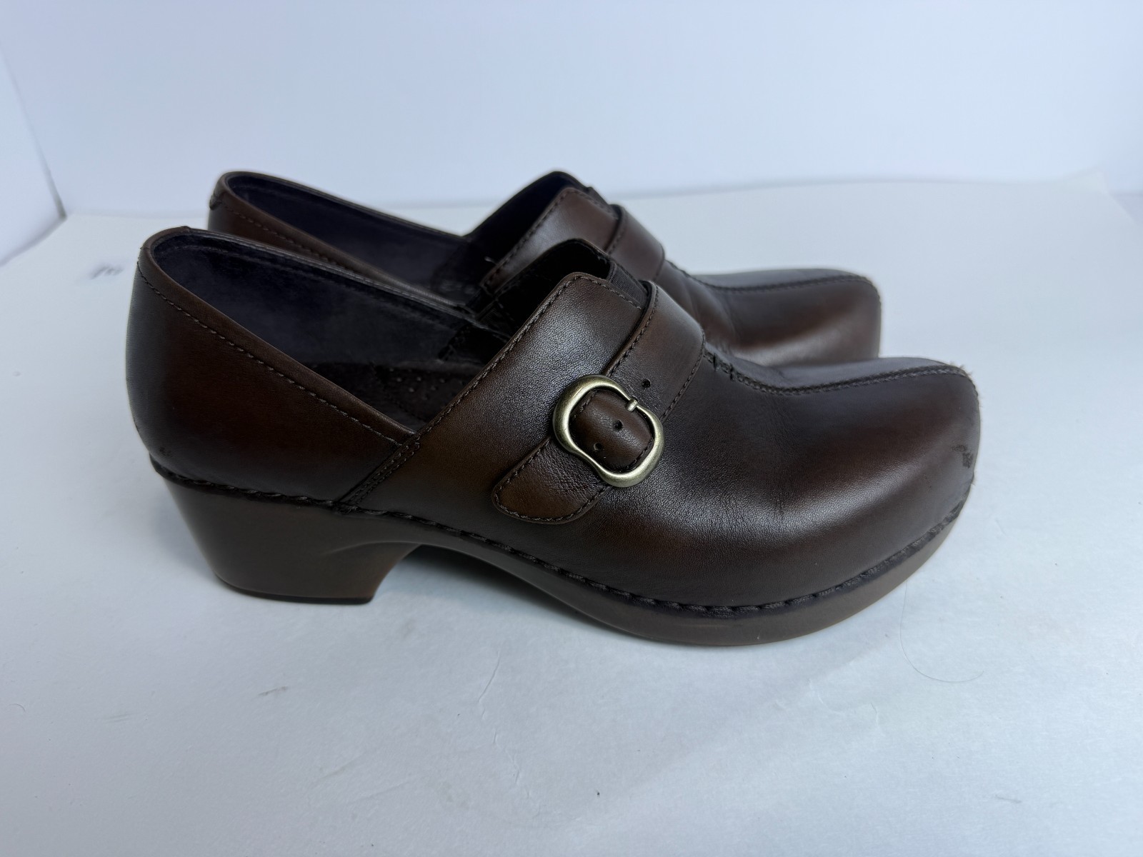 Dansko Tamara Womens 39 US 8.5/9 Brown Leather Buckle Clogs Loafers