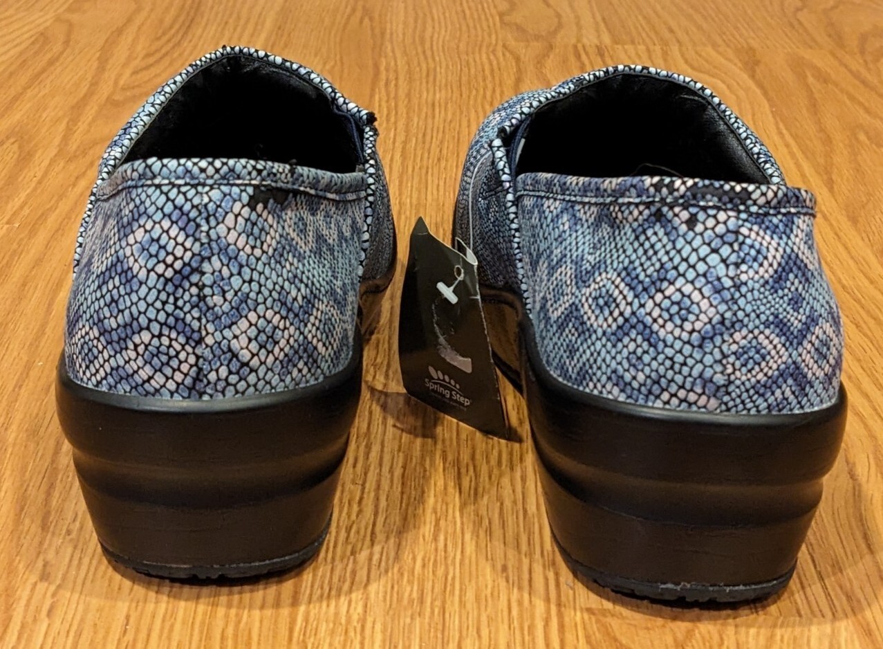 NWOB Spring Step Clog Professional Work Shoes NEPPIE Blue Spotted – 9