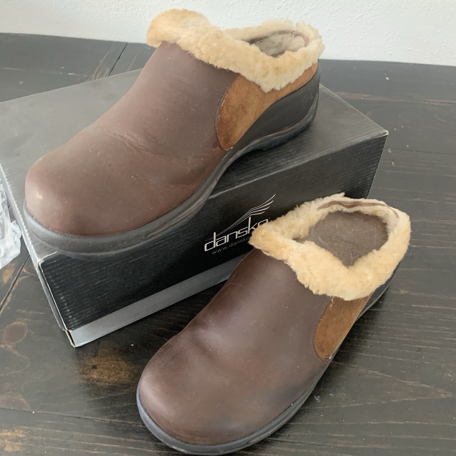 Dansko Cassie Brown Leather Shearling Slip On Clogs Women’s Size 42 Excellent