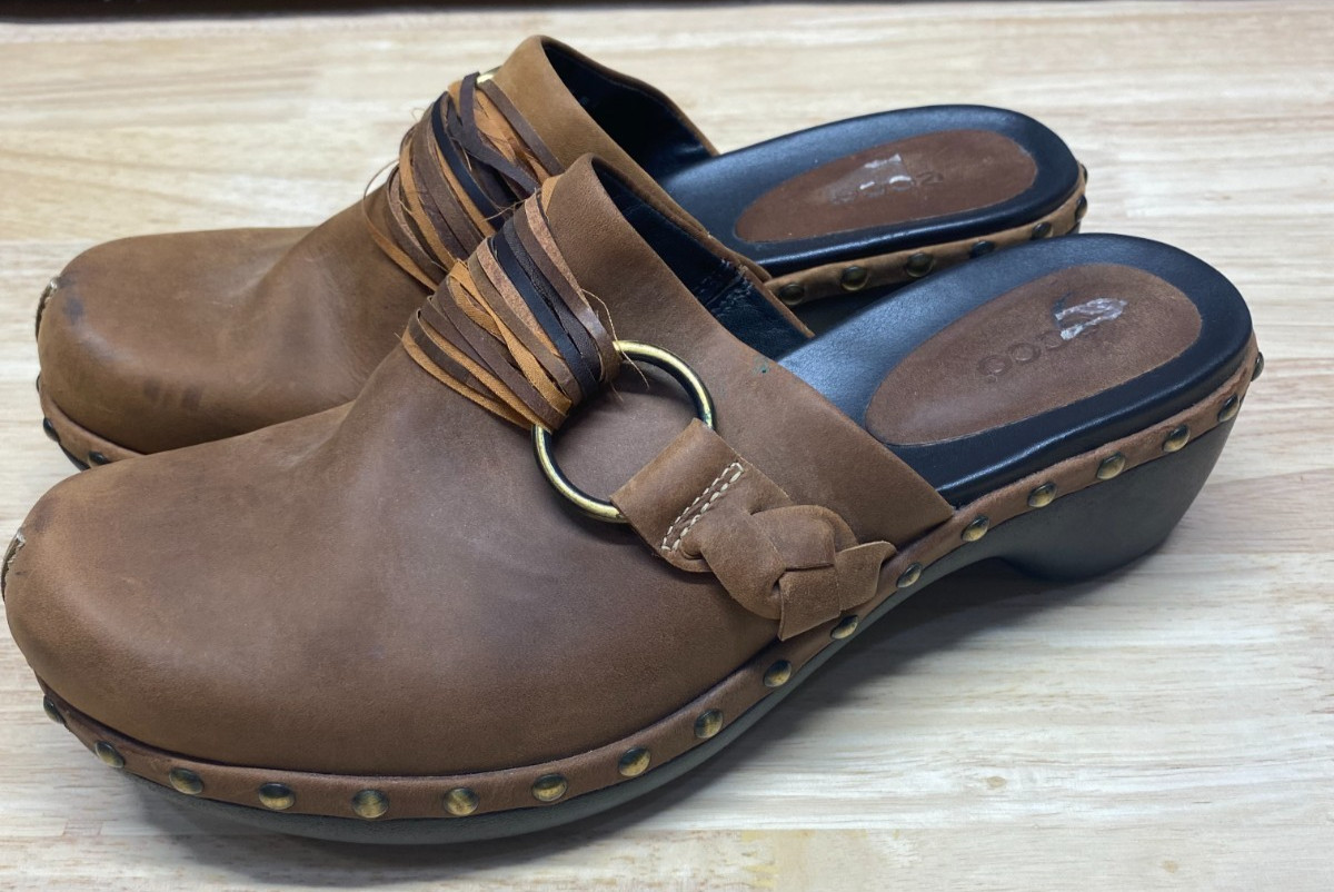 Ecco Leather Studded Slip On Size 9.5 EU 40 Mules Clogs Chunky Strap Boho Brown