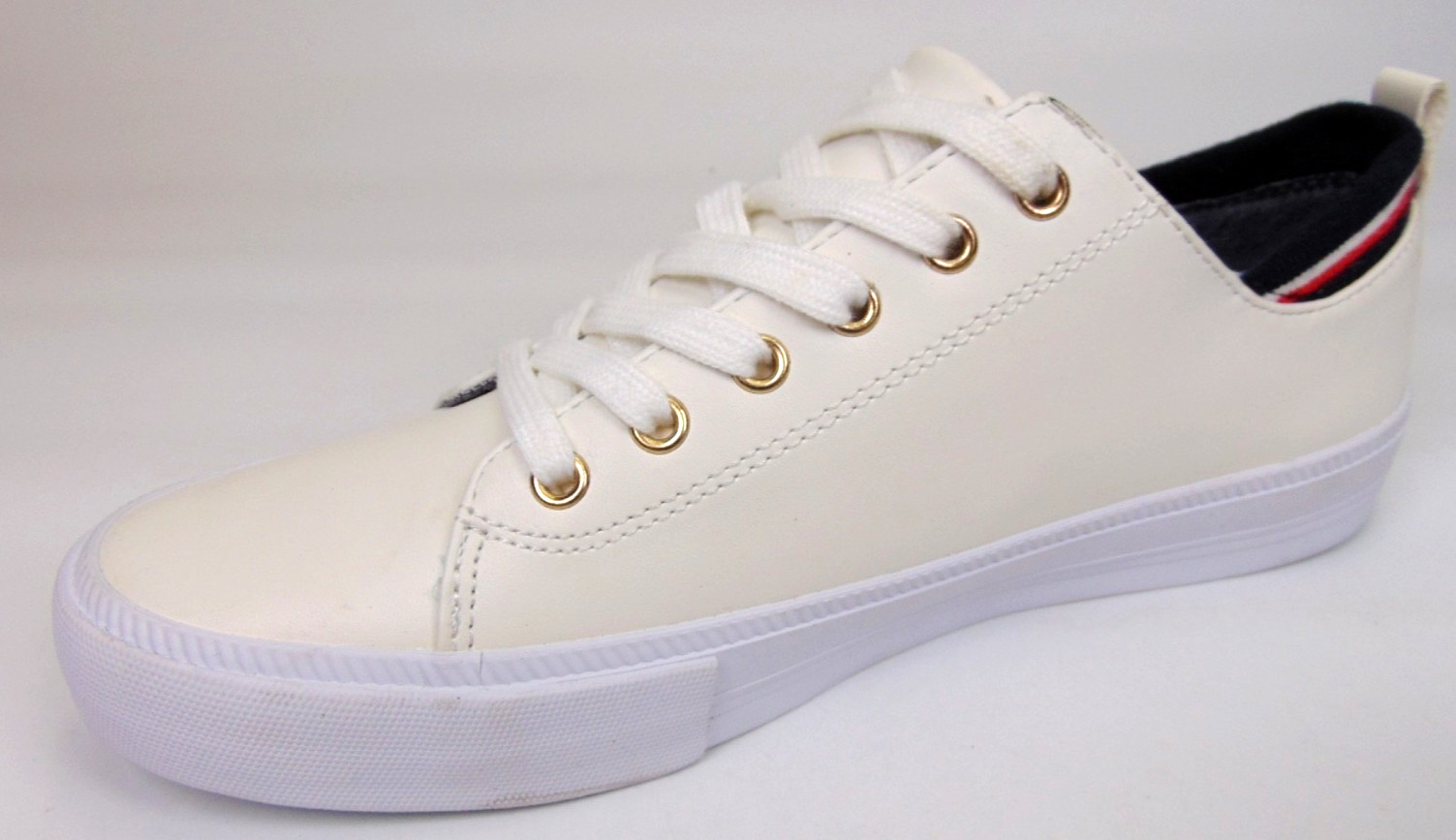 Tommy Hilfiger TWO Women’s Casual Sneakers Size 7.5 White Lace up Comfort Shoes