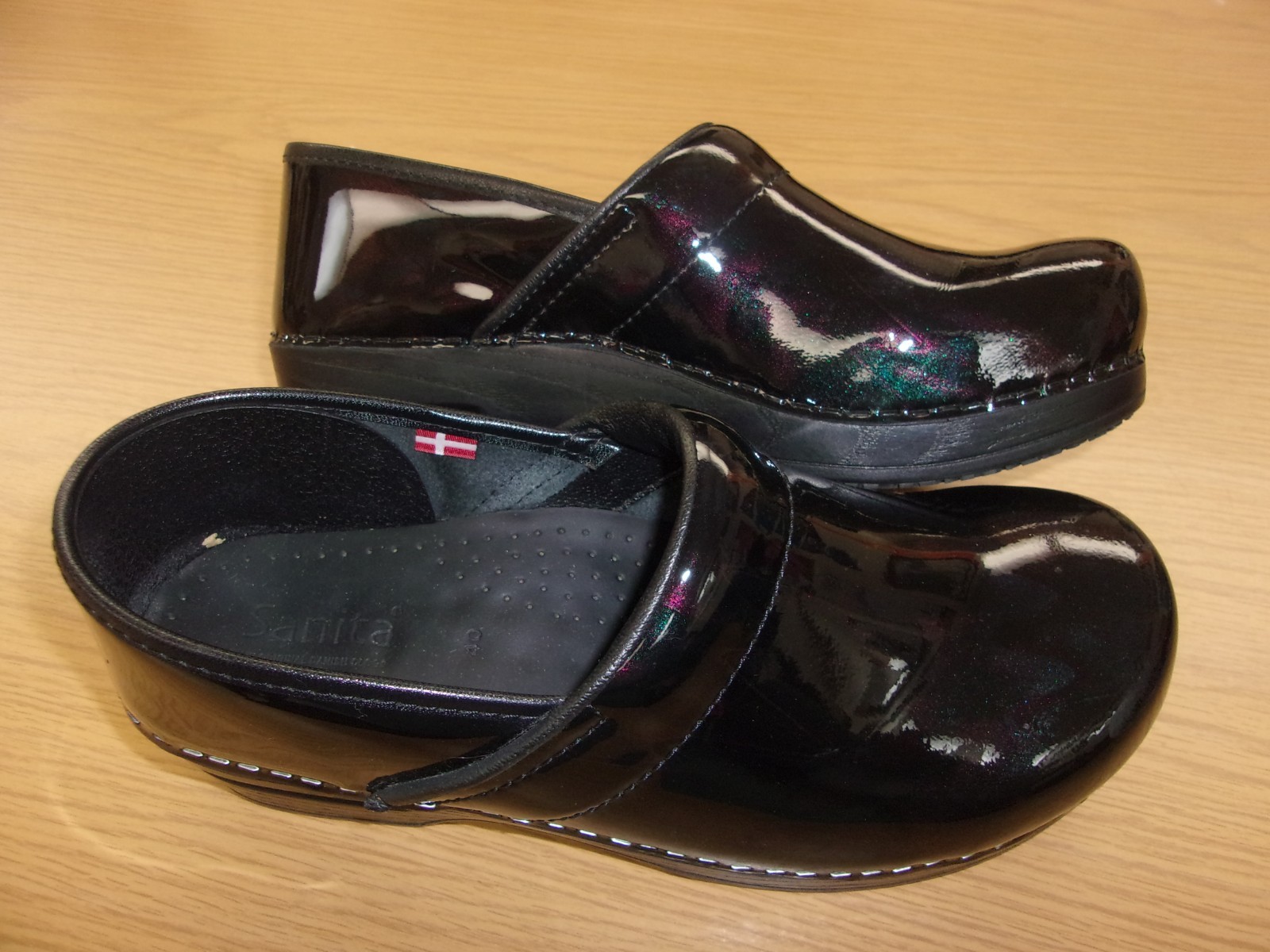 Sanita The Original Danish Black Metallic Patent Leather Clogs 40 ~Poland Made~