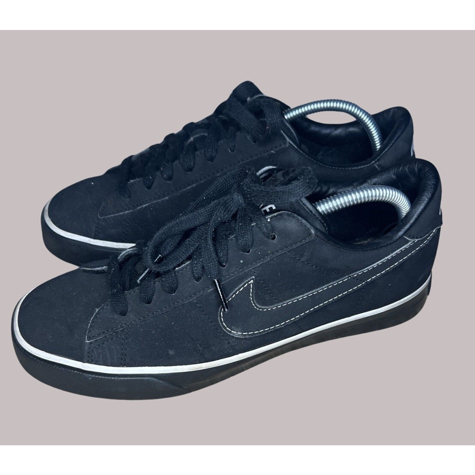 WOMEN’S SIZE 10- NIKE Sweet Classic Low Leather Sneaker, Black| 354496-010