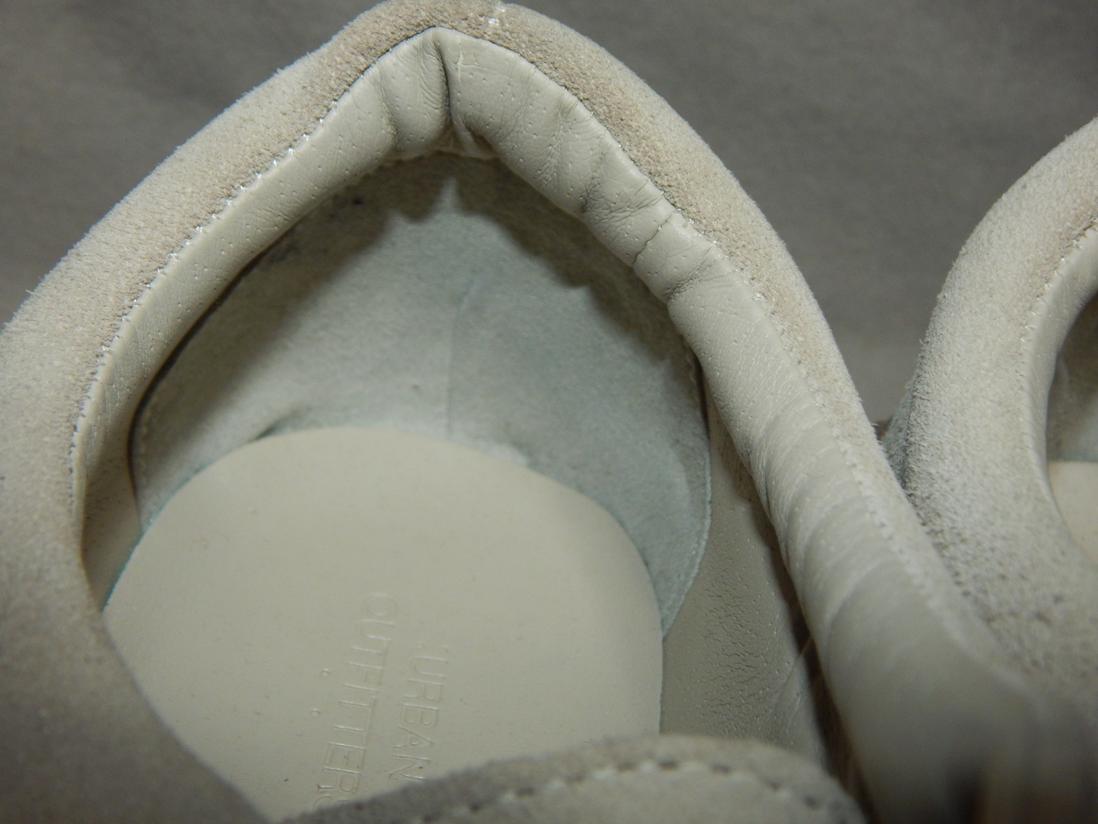 Womens size 7 Urban Outfitters tan suede leather oxfords shoes sneakers hook &