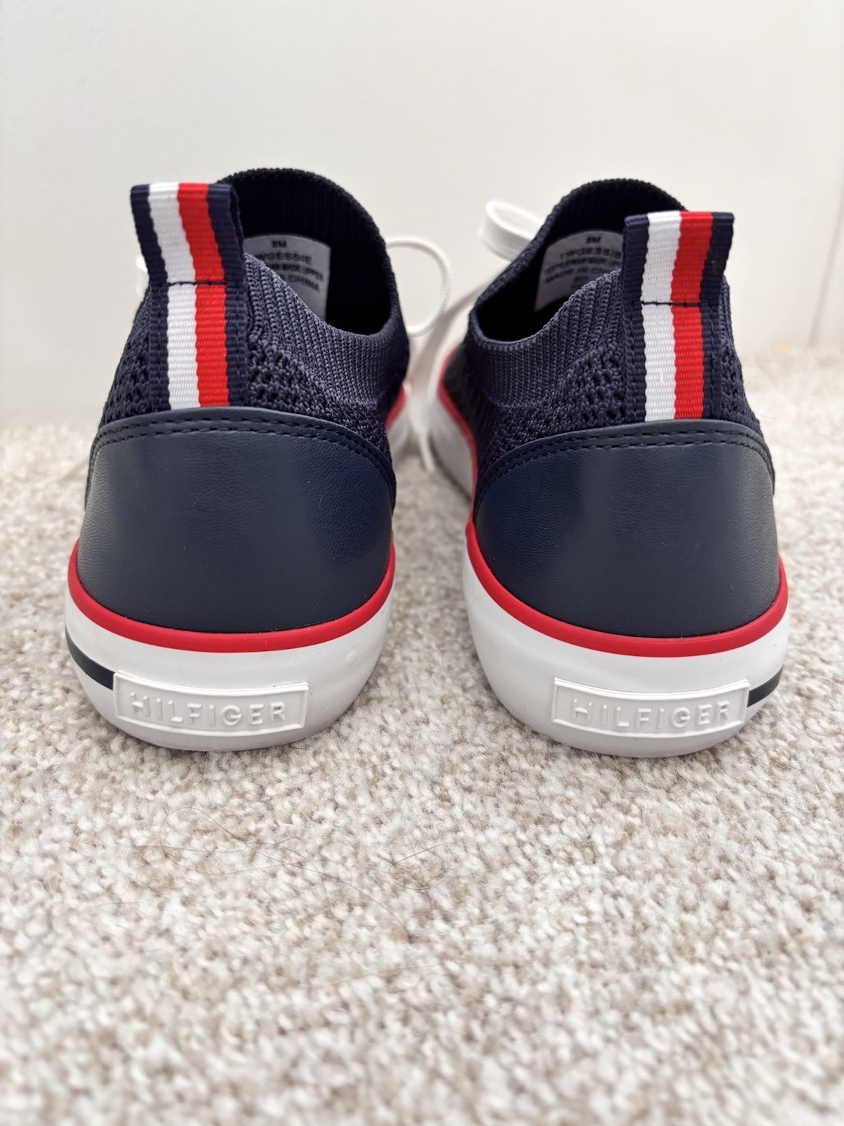 Tommy Hilfiger Navy Gessie Stretch Knit Sneaker size 8 M EUC