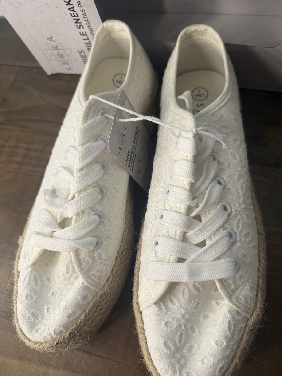 Serra white embroidered espadrille sneakers women’s size 7 new sneakers