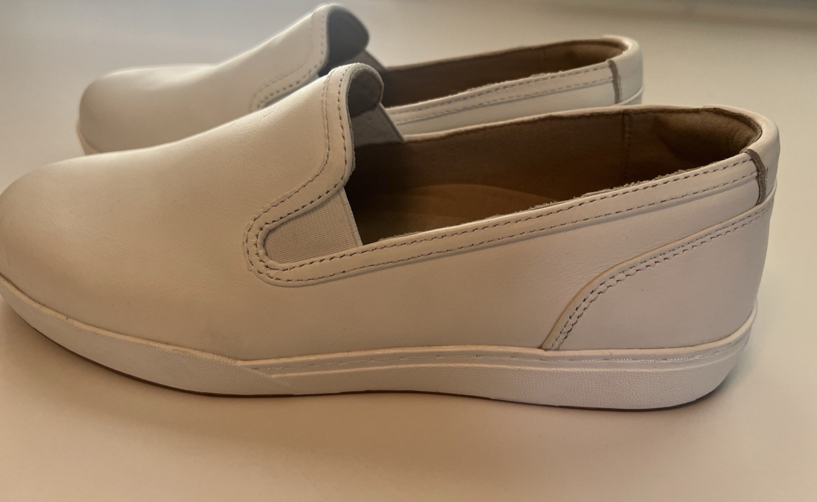 Abeo Encore Size 8.5 White Leather Slip On Preppy Casual Classic Loafer NWOT