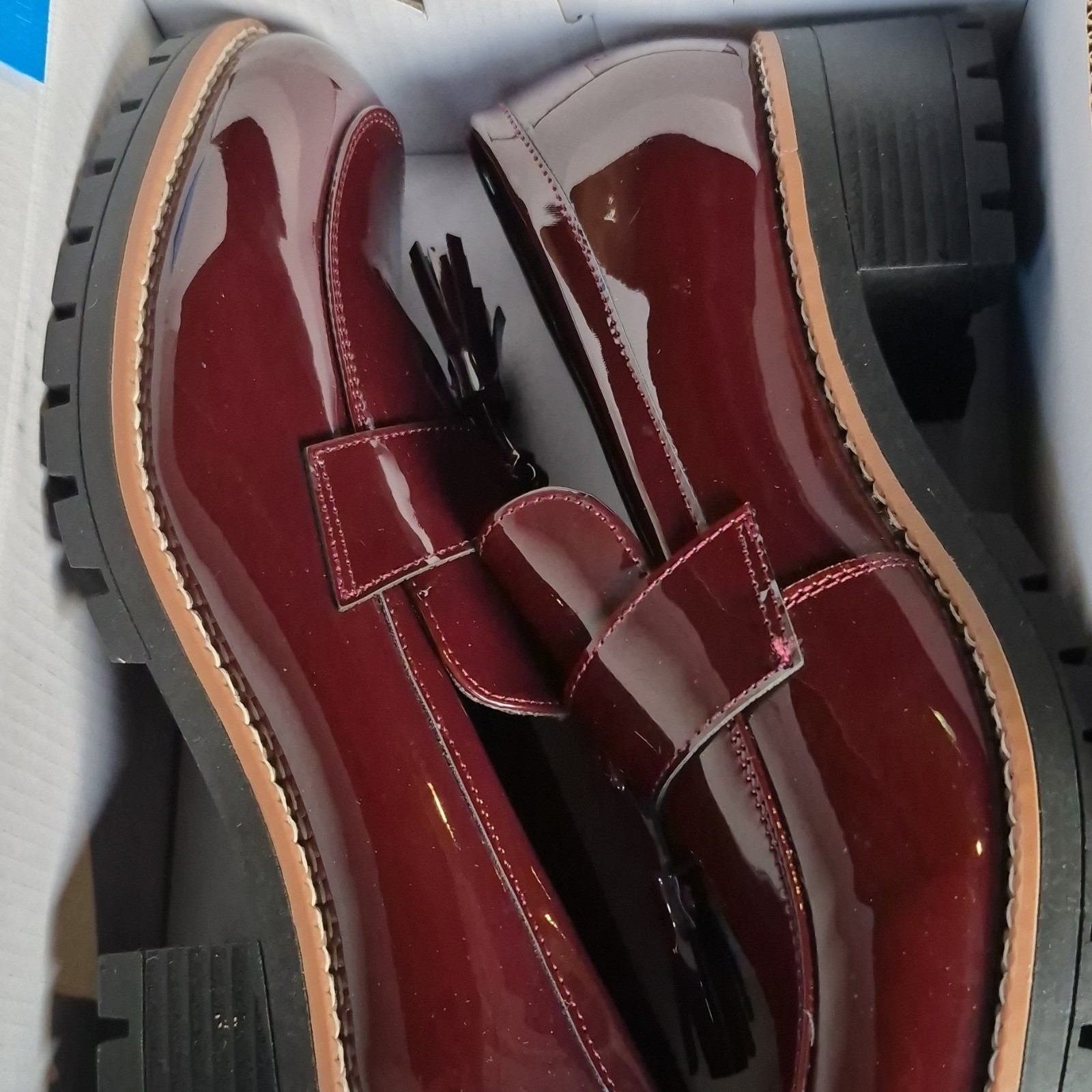 Women’s Burgundy Patent Leather Tassel Loafers Slip-On Mid Heel US 10 EU 41.5