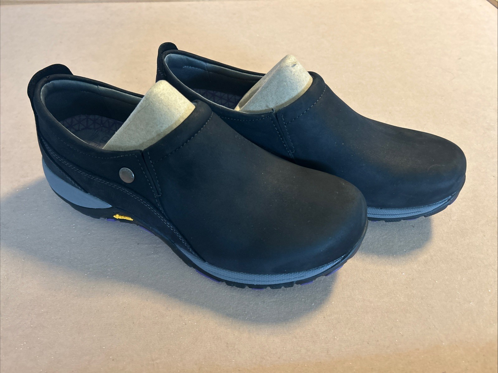 Dansko Patti Women’s, Black Milled Nubuck, W40 US 10 Vibram Slip On NWOB
