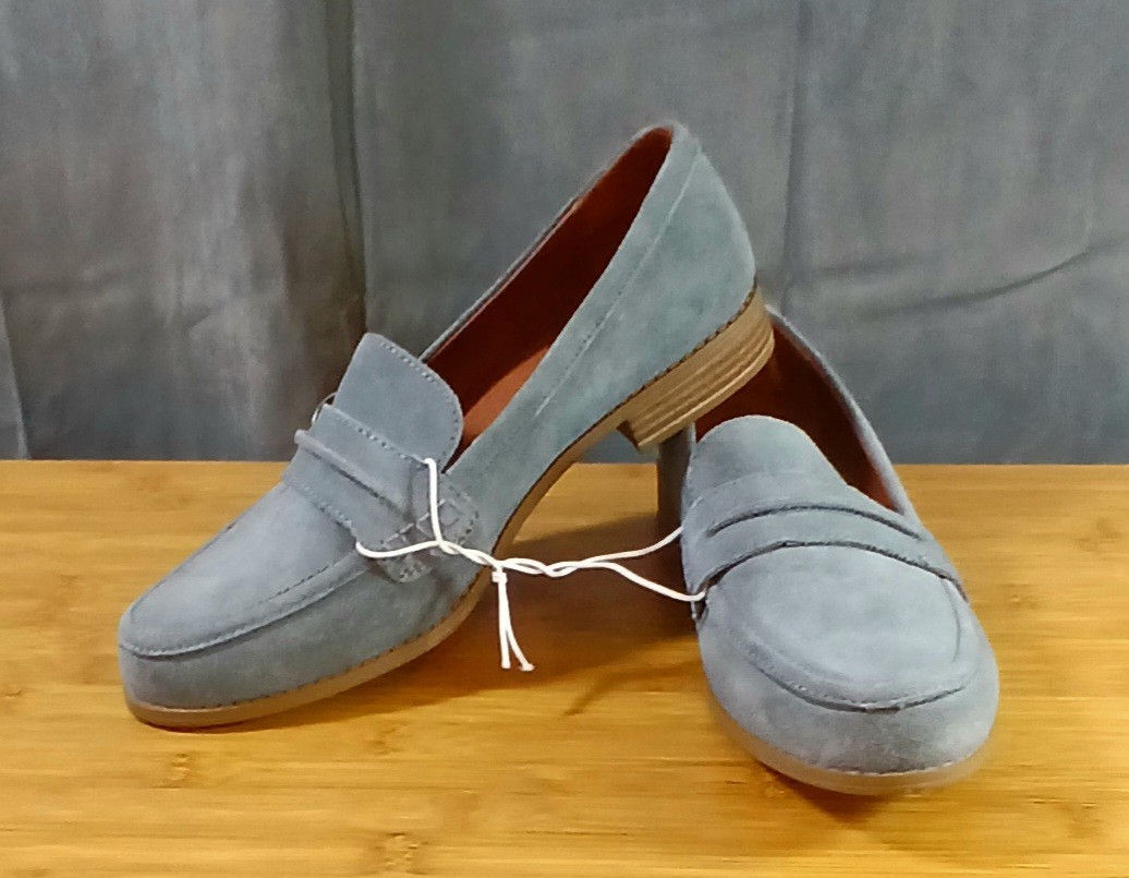 Universal Thread Blue Loafers Slip On Casual Leather Upper Shoes SZ 9 12 Womens