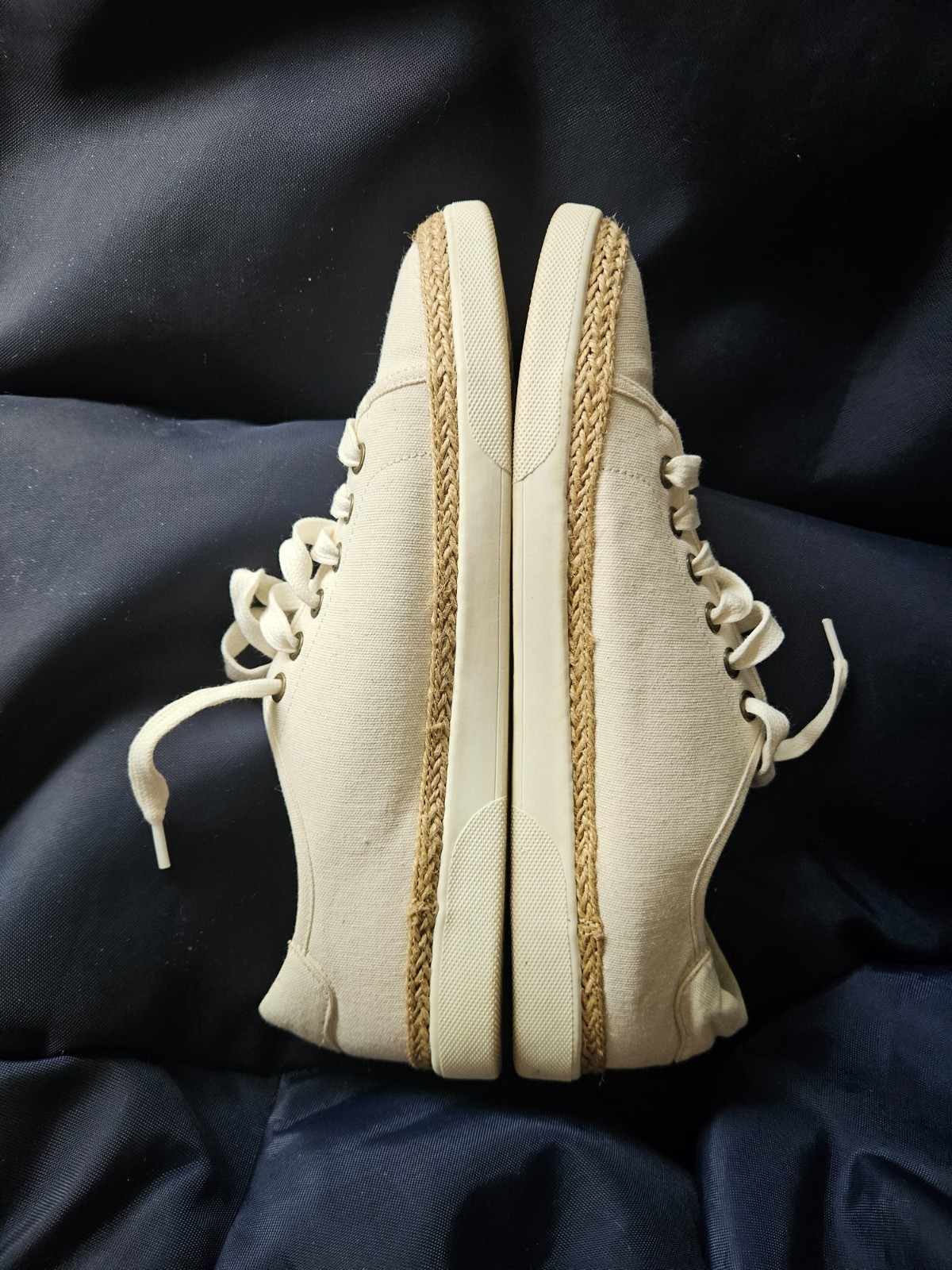 Vionic womens size 10 Hattie VS223 Ivory Color Casual Orthotic low-top sneaker