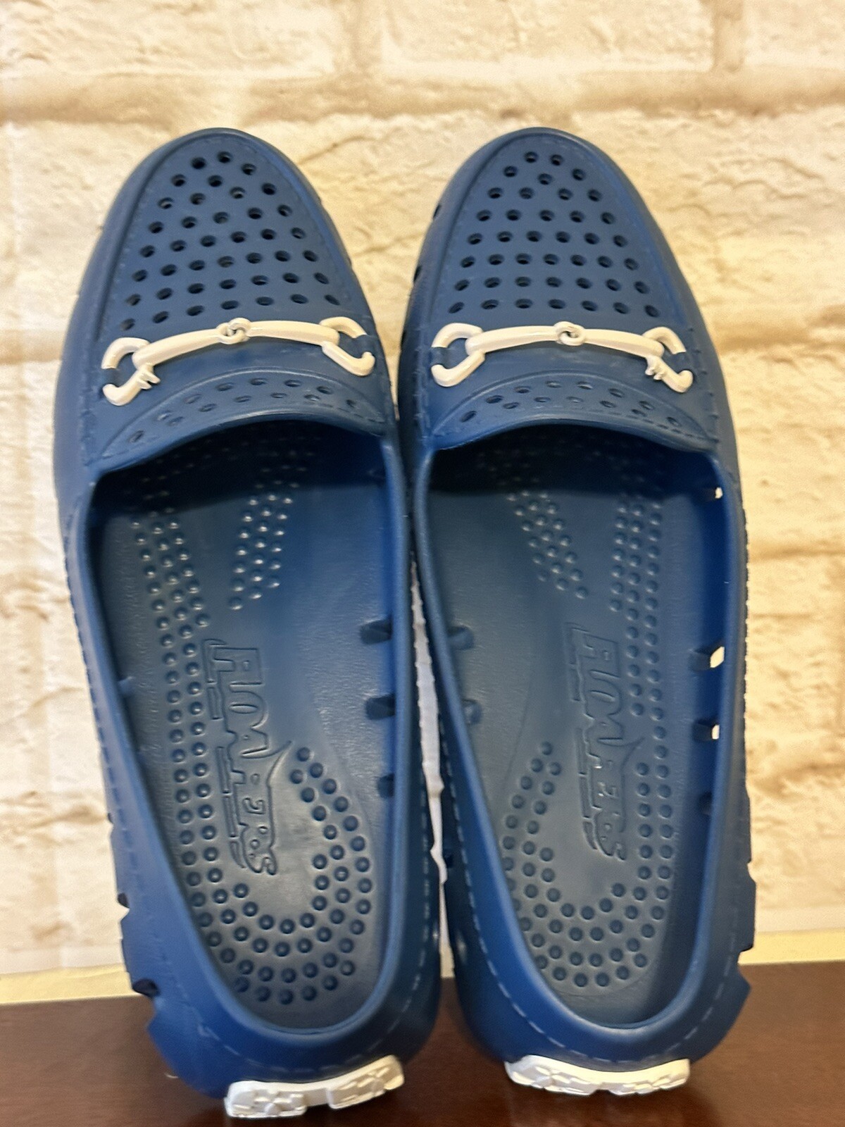 Floafers Women’s Tycoon Bit Driver Water Loafer Shoe Navy Blue White Size 7