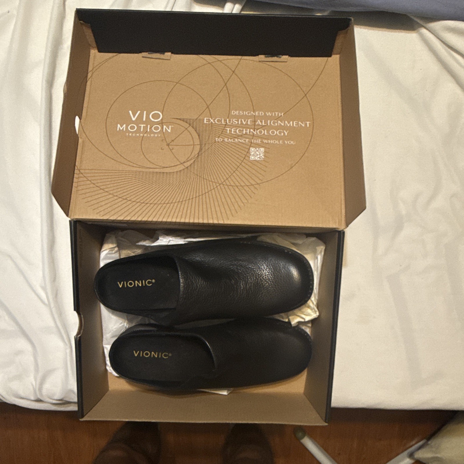 Vionic Fairfax Women’s Black Leather Slip-On Clog 9.5 M Comfort J0793L1001