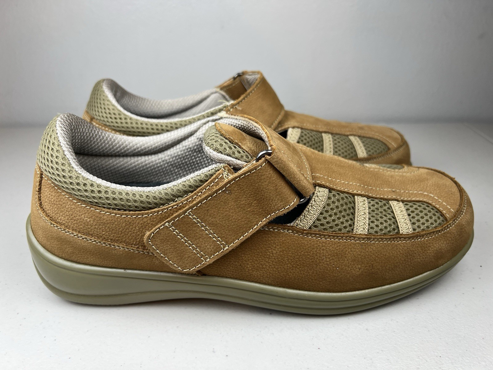 Orthofeet Sarasota Beach Tan Comfort Walking Shoes Womens Sz 11 WIDE Orthopedic