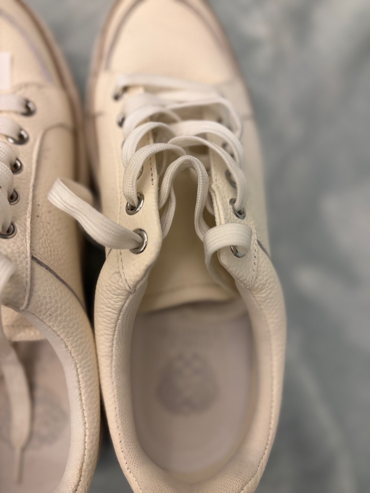 Vince Camuto White Leather Randay Lace Up Platform Sneakers Size 9M