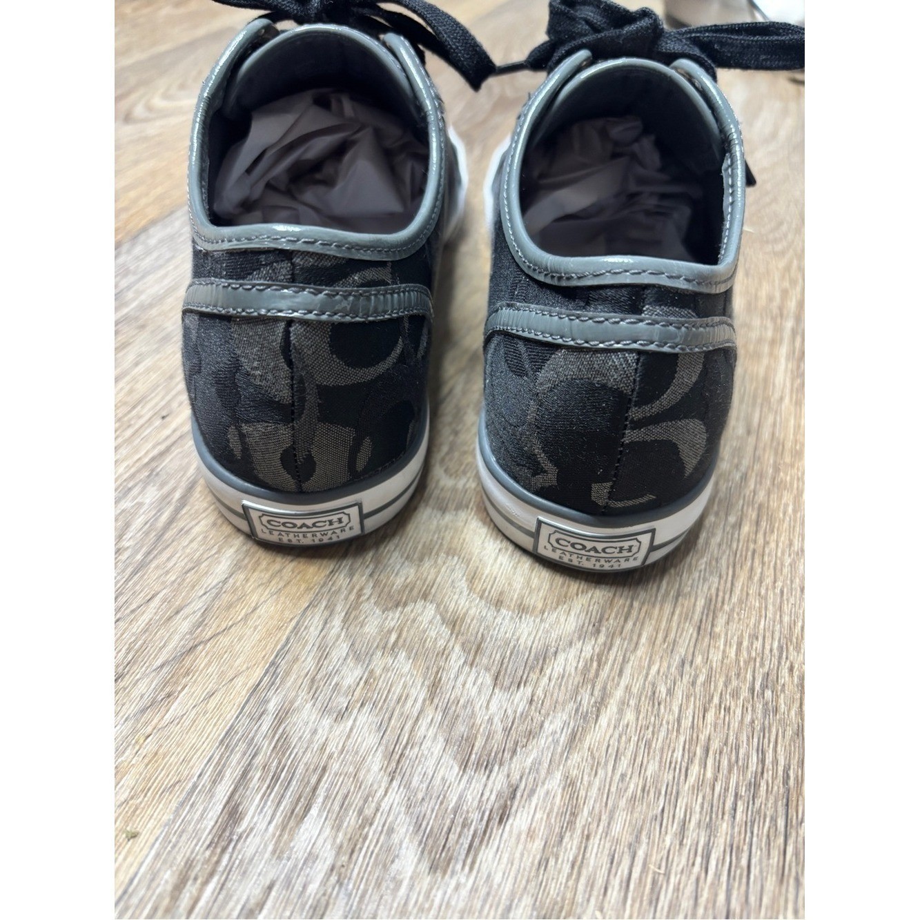 Coach Signature Canvas Lace Up Sneakers Black Gray Womens Size 7B Dee EUC