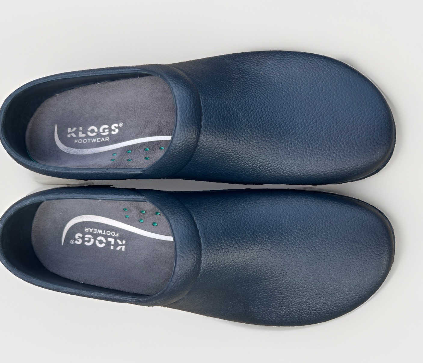 KLOGS Women’s Navy Slip-Resistant Non-Marking Slip-On Clog Shoes Size 10
