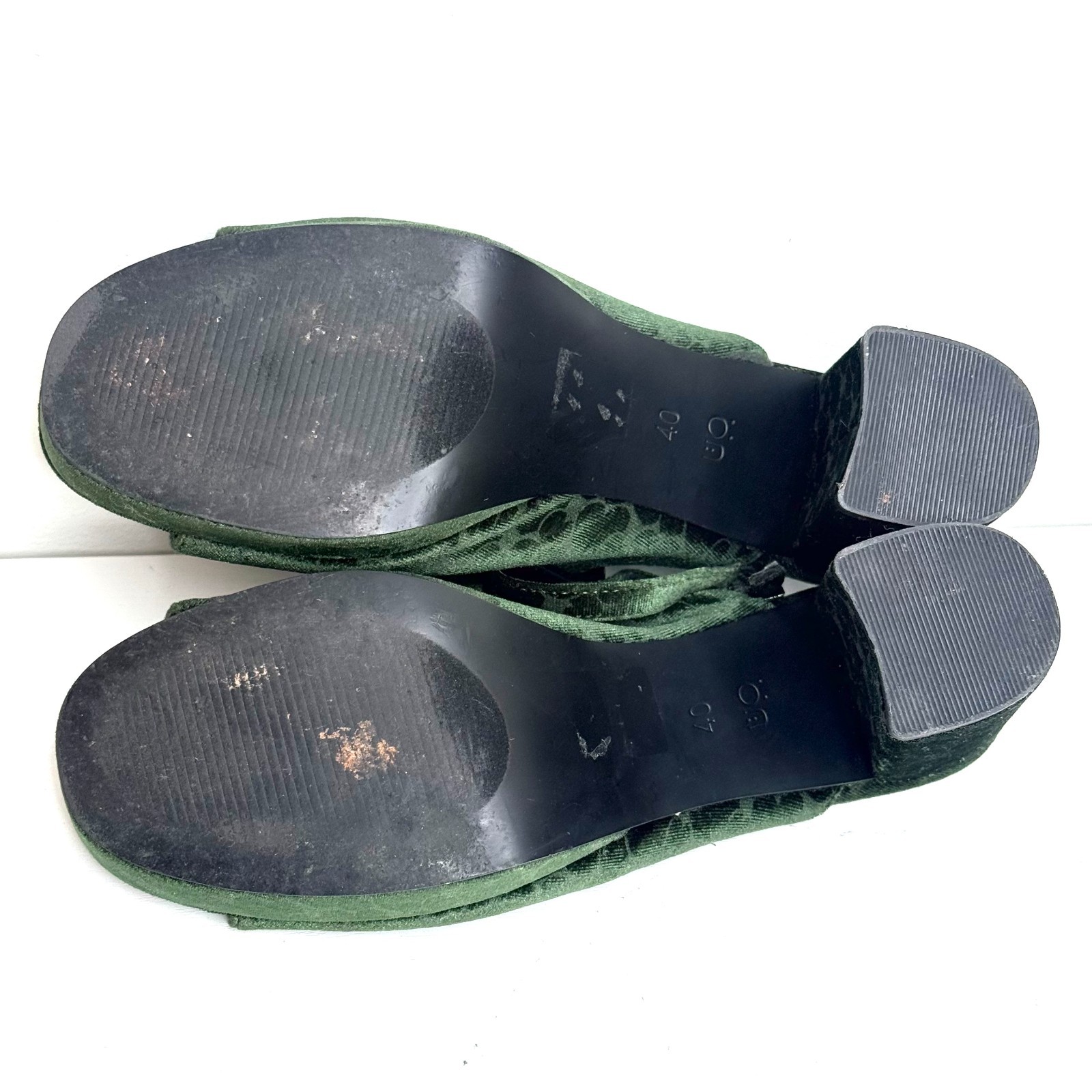 URBAN OUTFITTERS Velvet Hearts Peep Toe Boho Hippie Platform Mule Heels 40 10