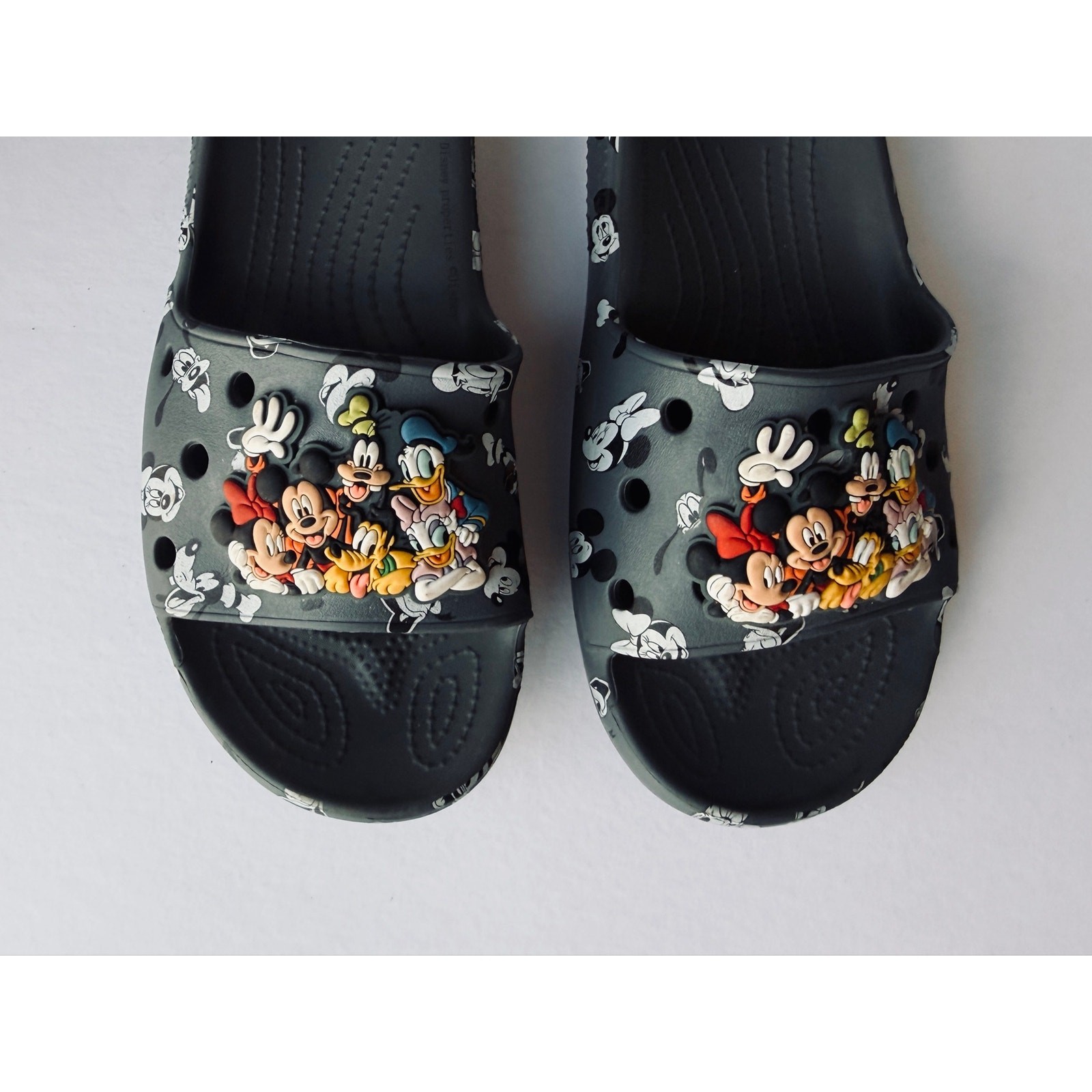 Crocs Disney Mickey & Friends Classic Slide Sandals Gray M5 W7
