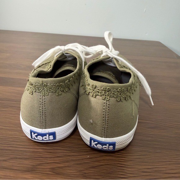 Keds Champion Crochet Olive Green Canvas Sneakers WF66259 Womens 8.5