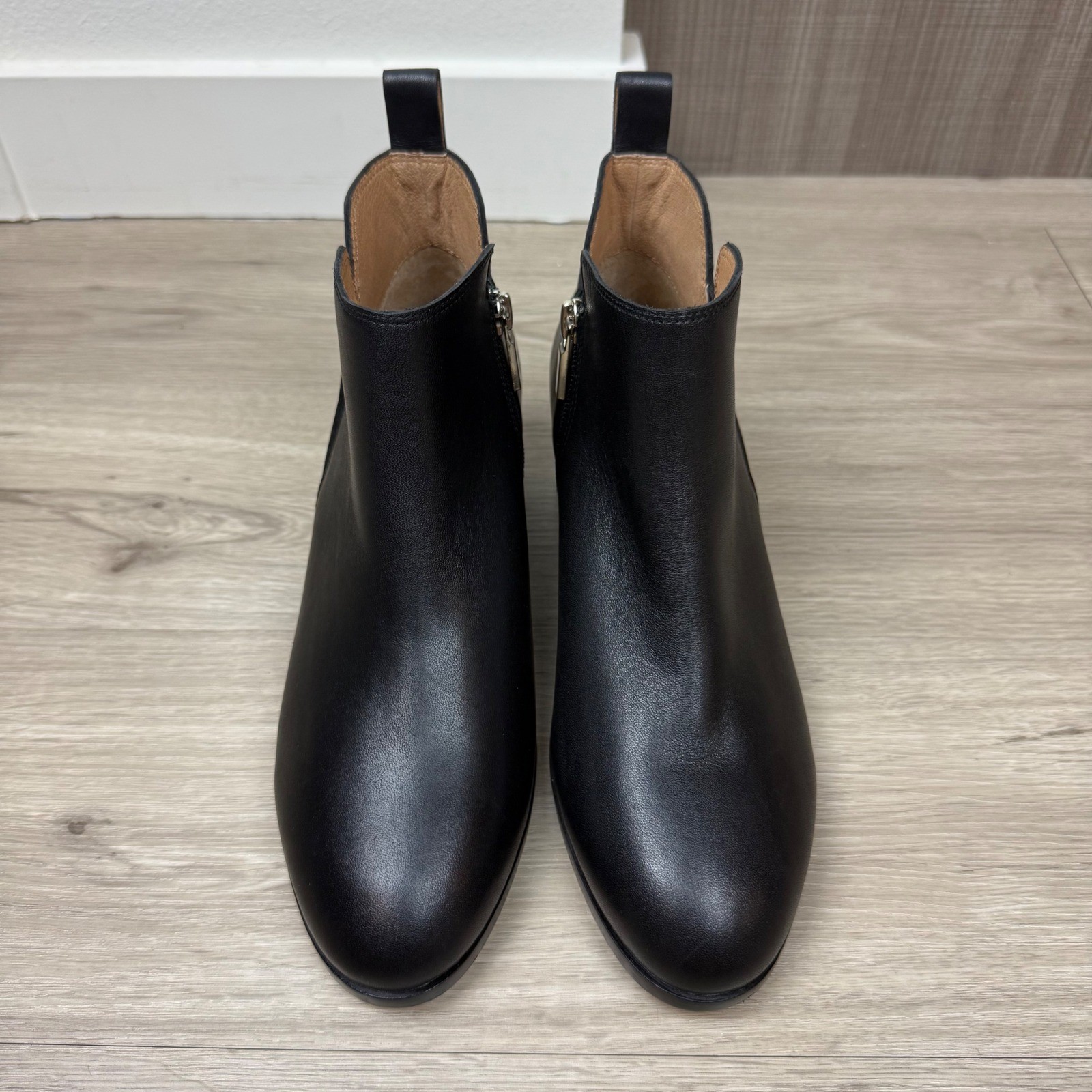 NEW FRANKIE4 Black Reggie Leather Ankle Boots Comfort Arch Support Size 7