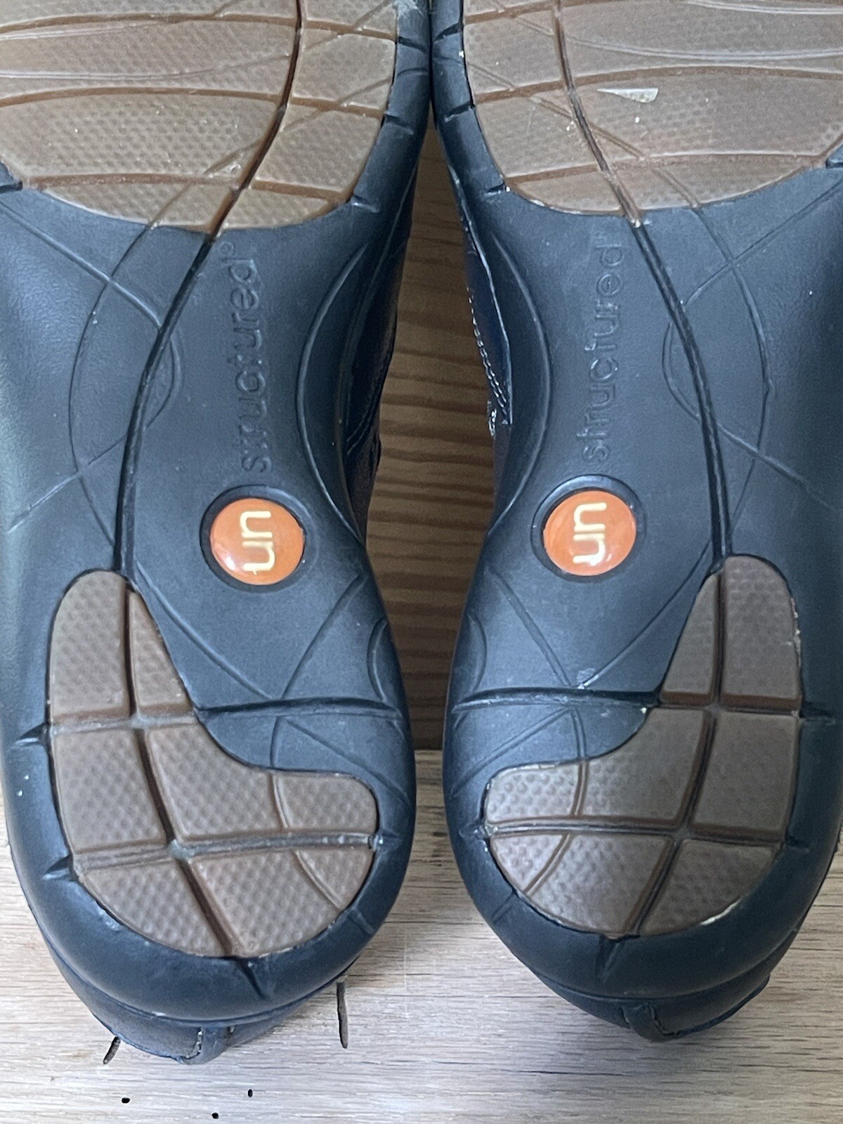 Clarks Womens Shoes Navy Leather Size 7 N Slip On Comfort Unstructured Un Loop