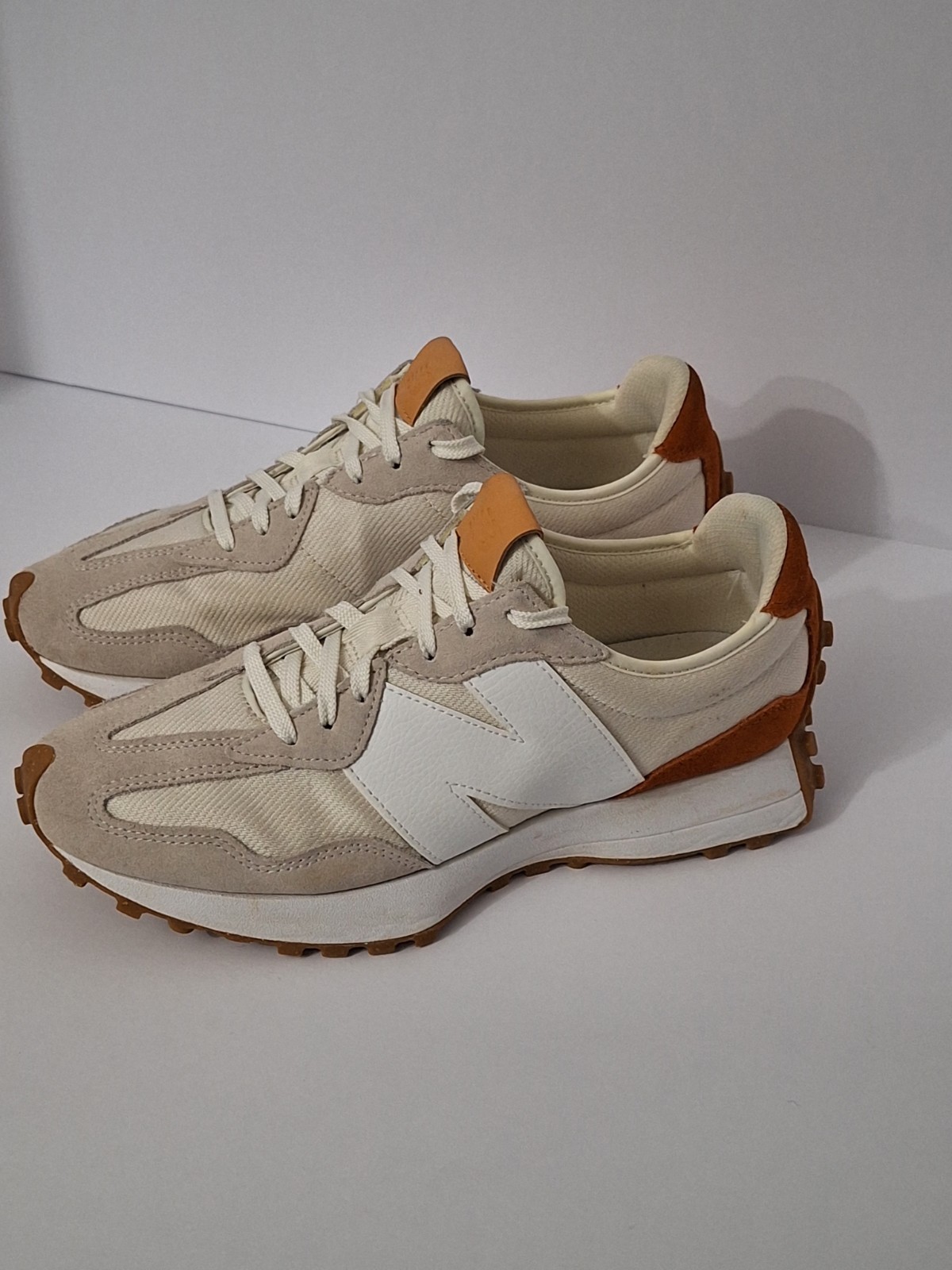 New Balance 327 Sea Salt Rust Suede Running Training Men’s 10.5 Women’s 12 Gym