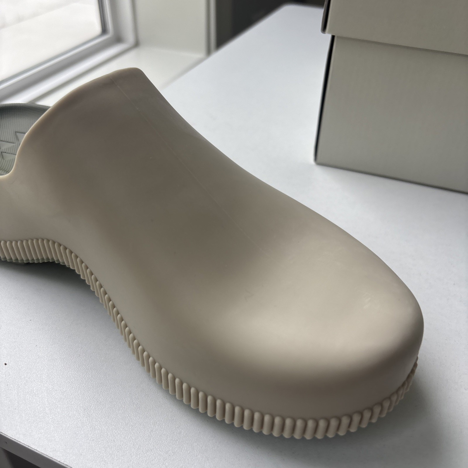 Cougar Sven-Q Sand Women’s 7 Molded TPE Water-Friendly Clog Shoes SVEN-Q New