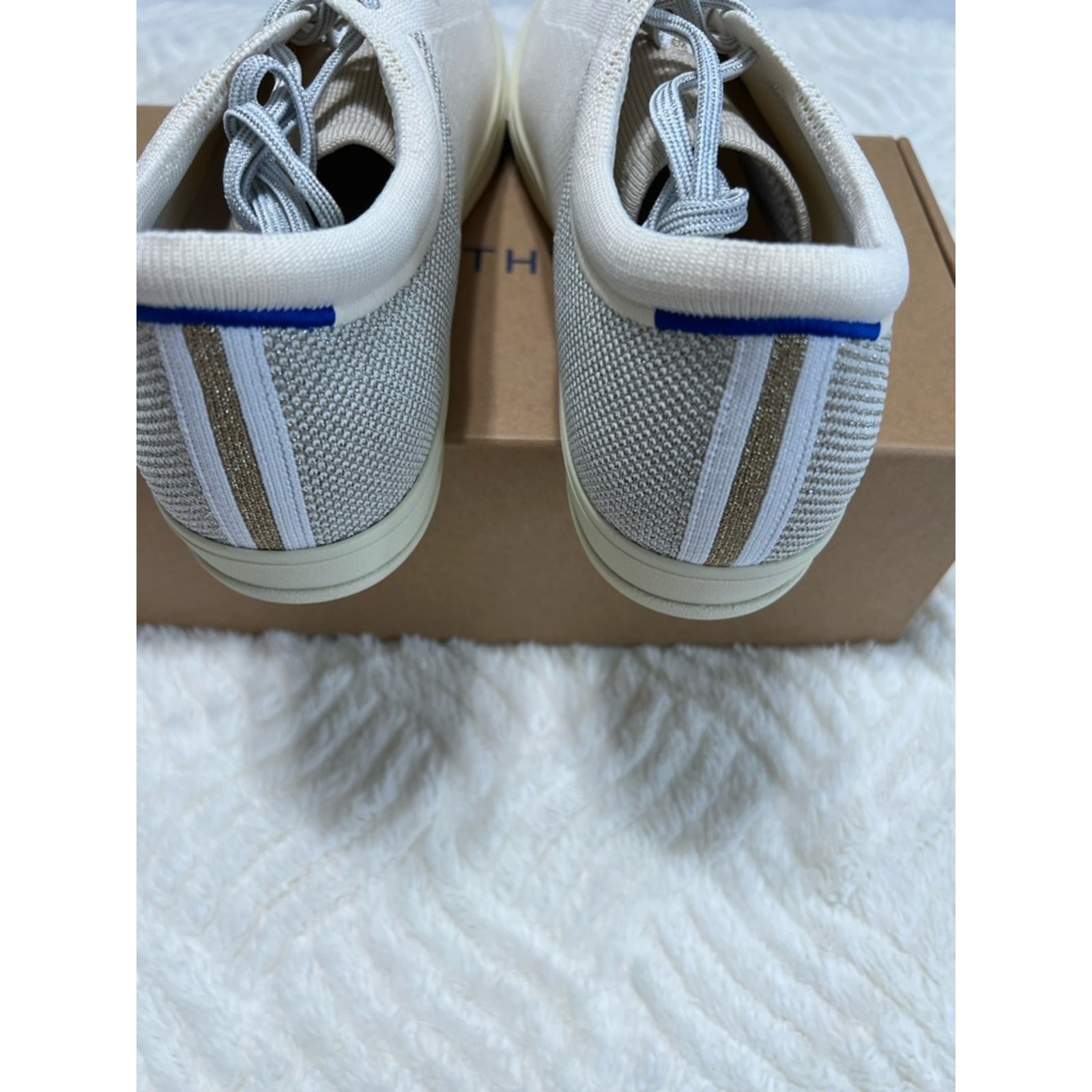 Rothy’s Lace Up Sneaker – Diamond Twill – Size 12.5