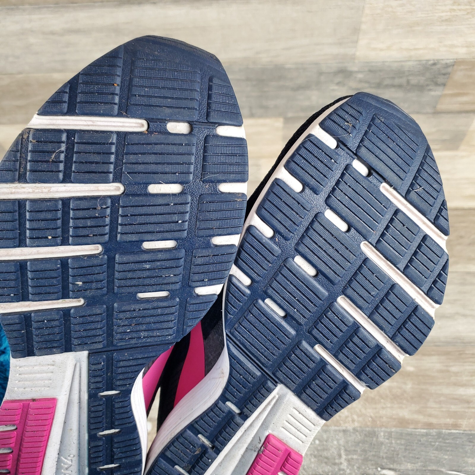 Brooks Signal 3 Womens Shoes Sz 11 B Running Athletic Dark Blue Pink Sneakers