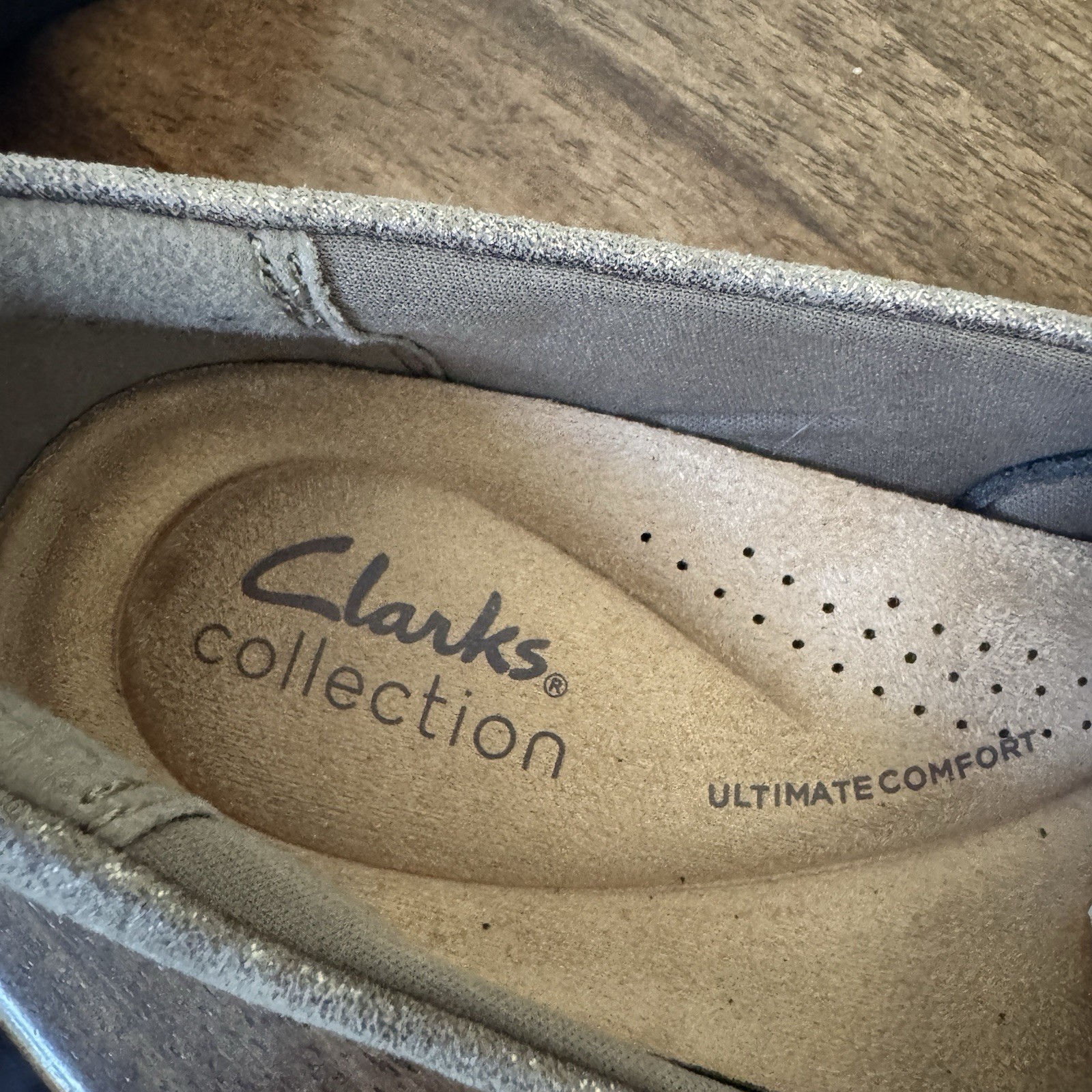 Clark’s Collection Women’s Bronze Metallic Sparkle Slip On Comfort Shoes Size 6
