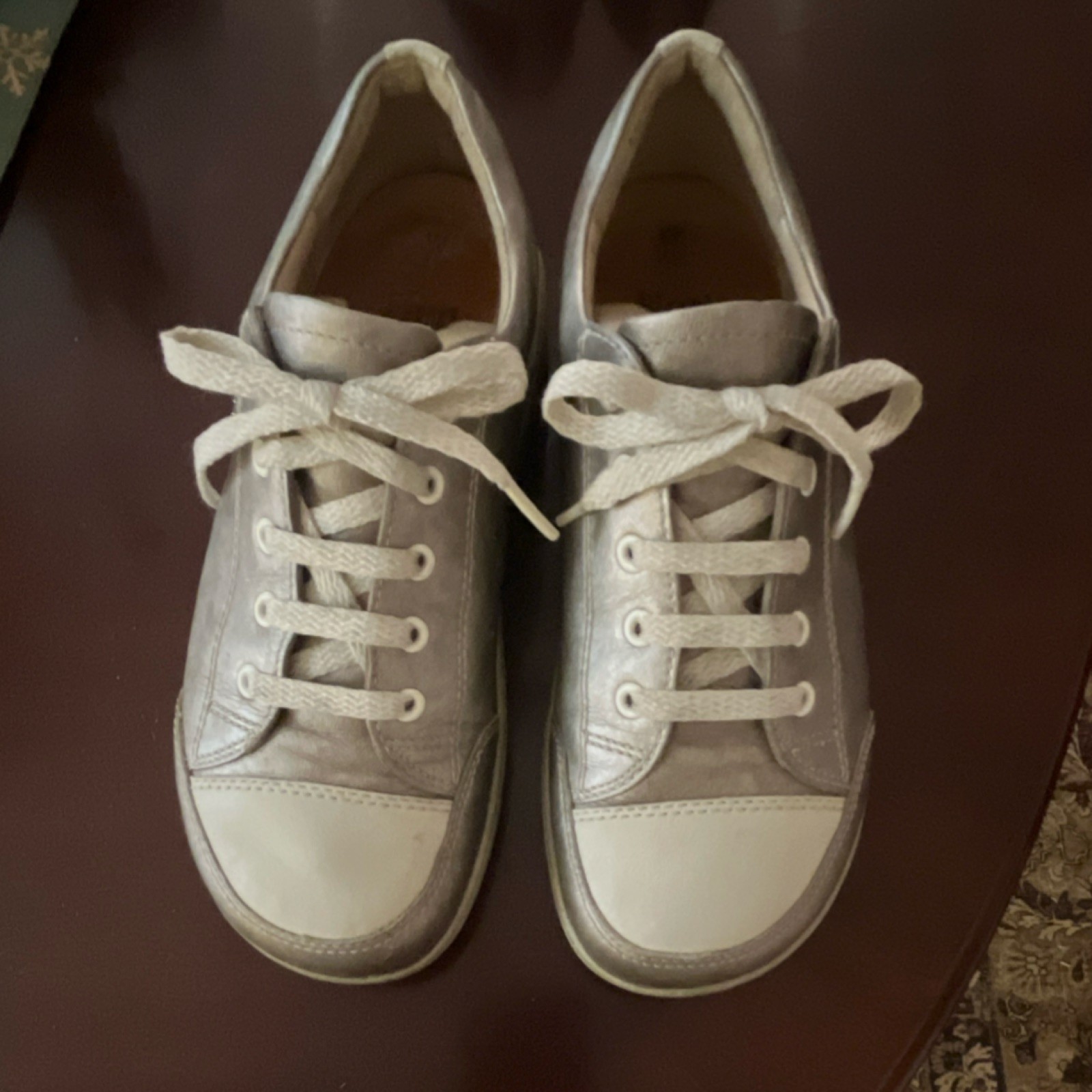 Finn Comfort Silver and White leather Ikebukuro walking shoe women’s US7 UK 41/2