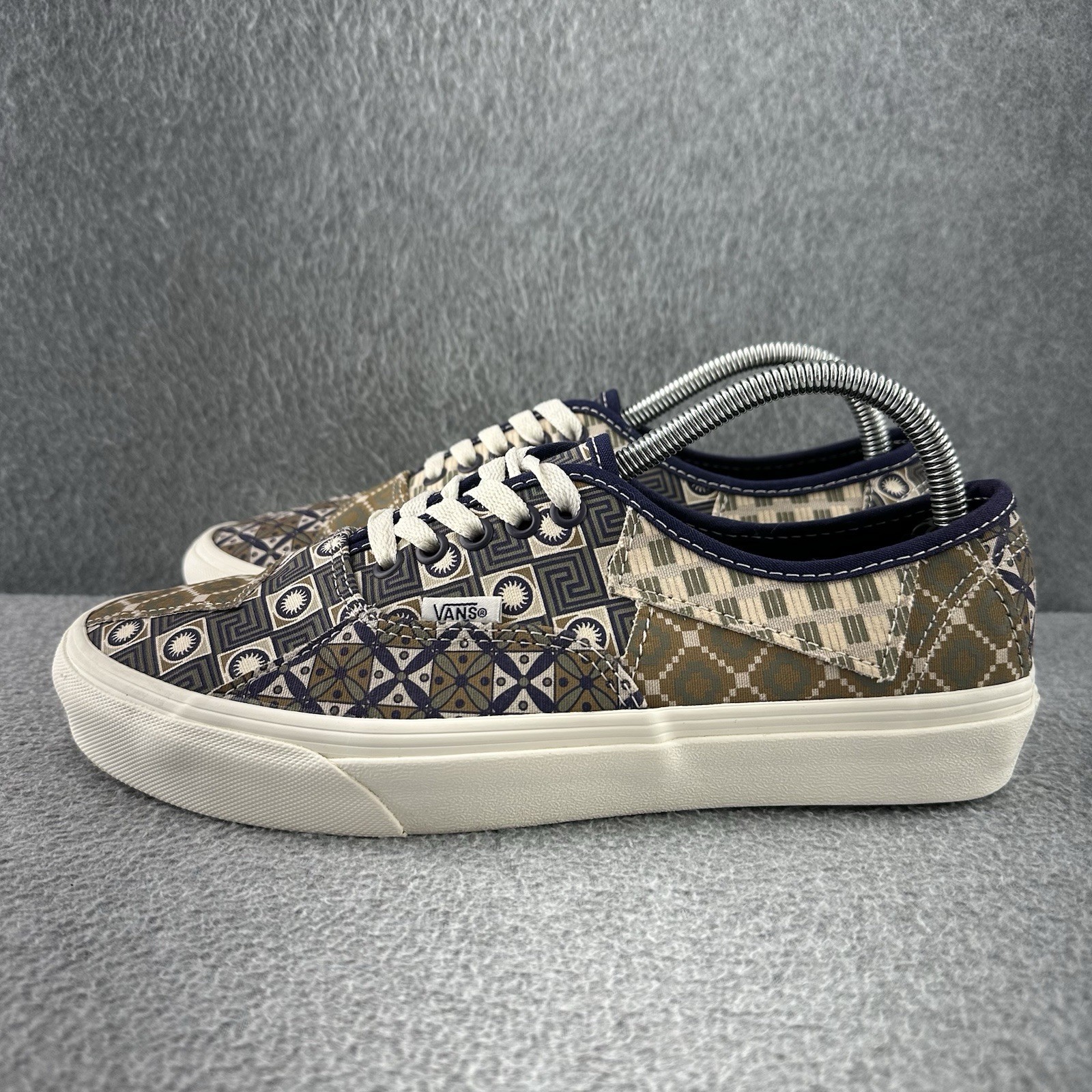 Vans Low Geo Trek Patchwork Womens Size 10 Aztec Tribal Geometric Shoes Sneakers