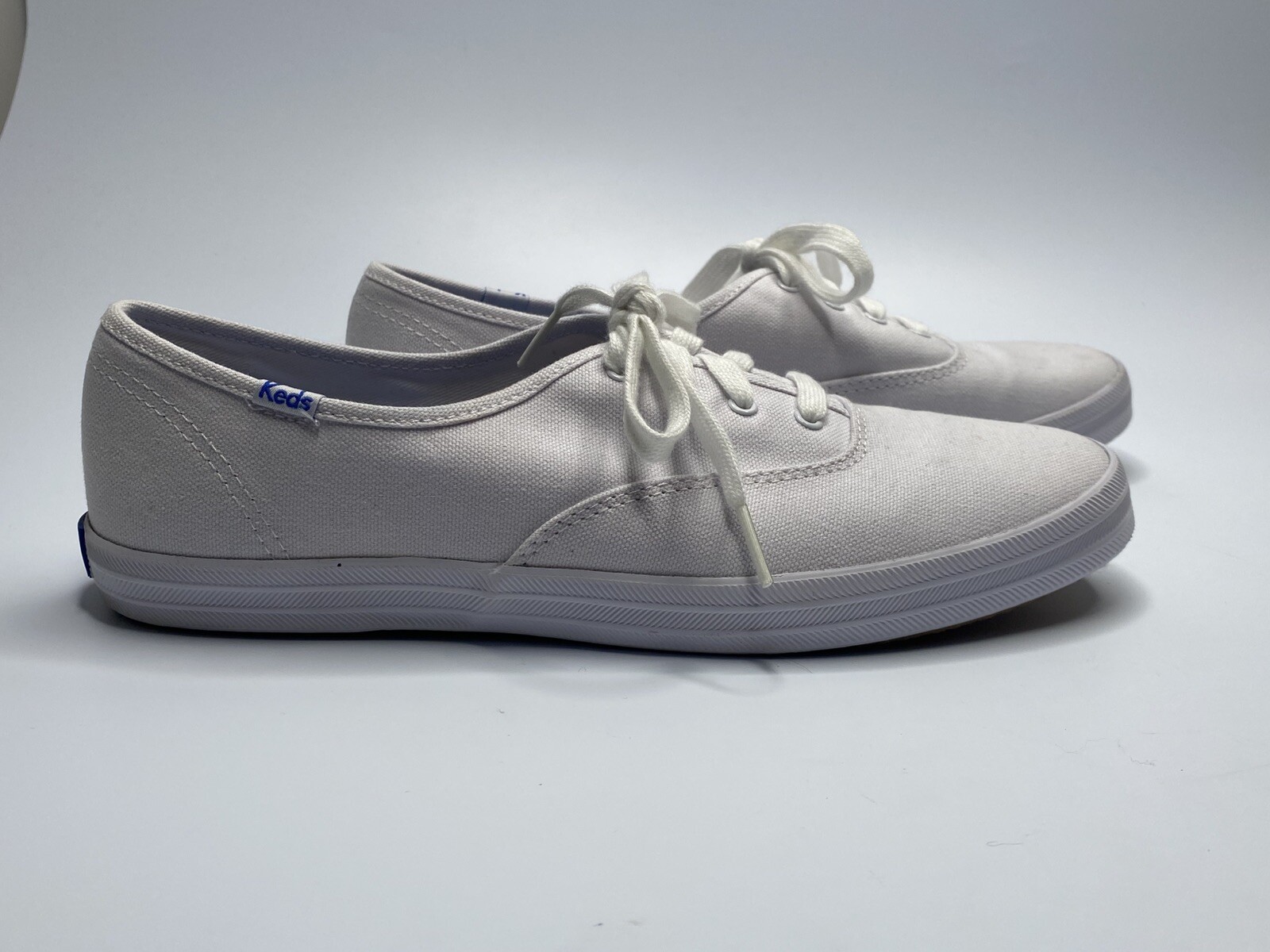 New Keds Womens White Canvas Champion Slip On Flat Shoes WF34000S Sz 9.5