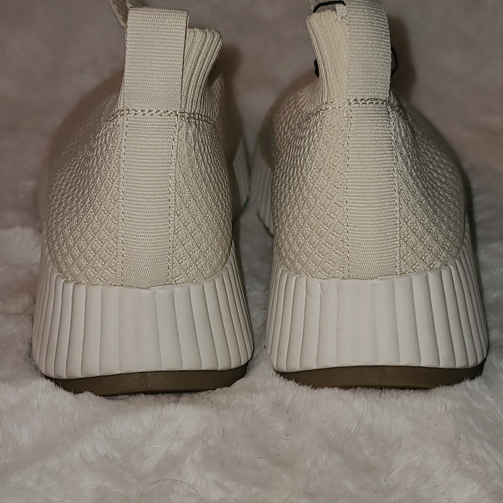 Sonoma Ortholite Eco Carolynn Color Natural / Off White Slip Ons US Size 10.