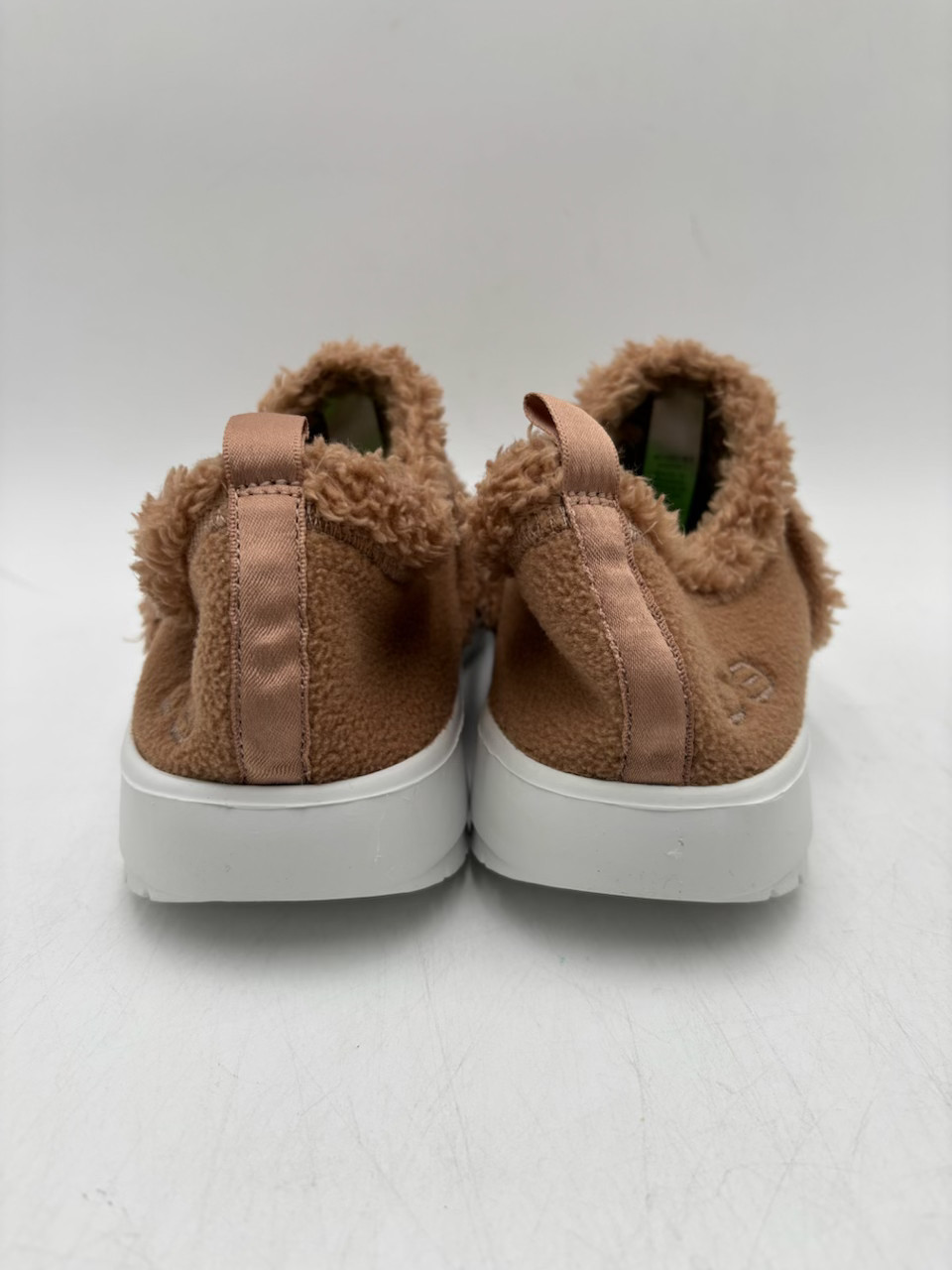 Oofos OOCOOZIE LOW Women’s NEW Low Shoe White/Chestnut Multiple Sizes