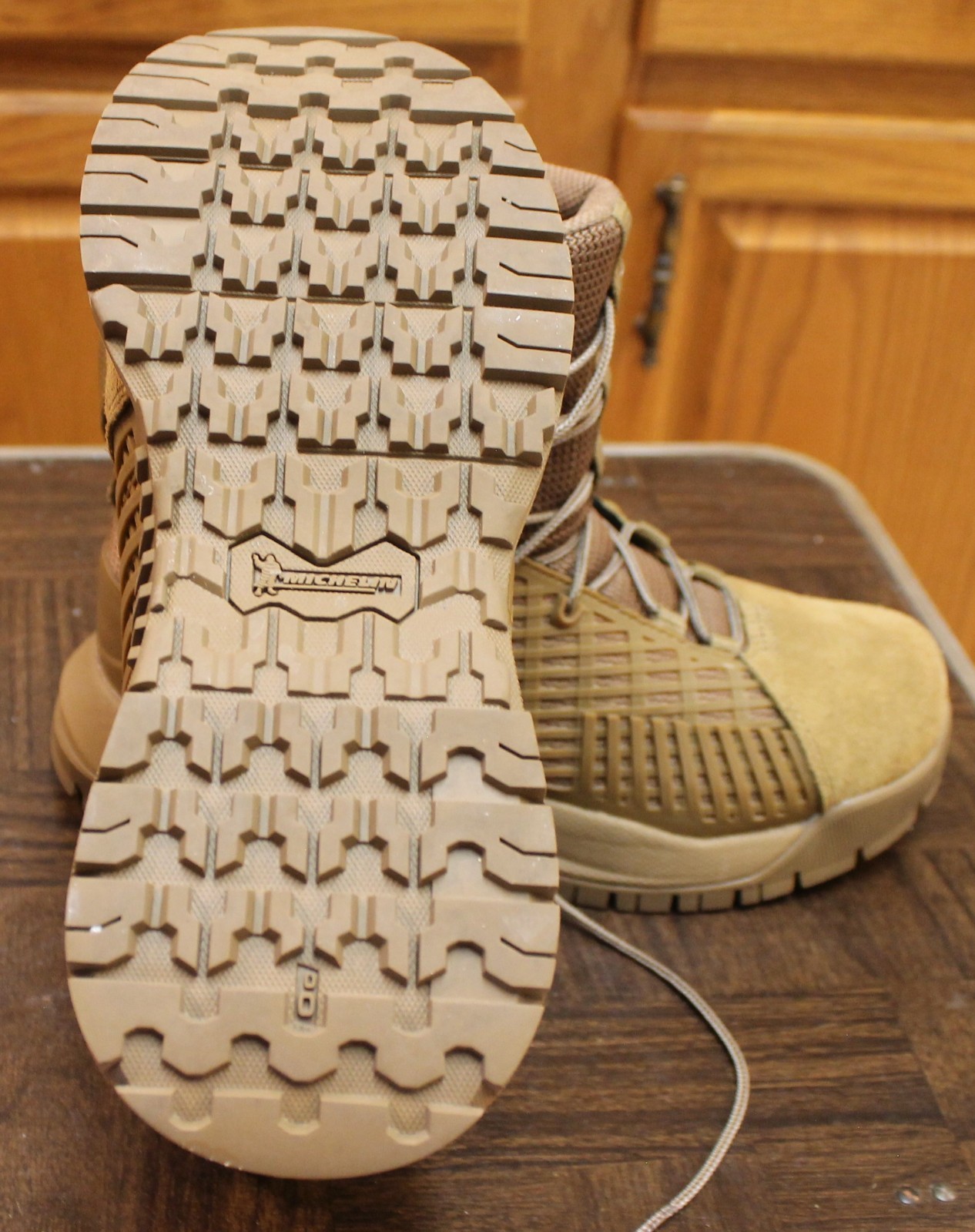 UNDER ARMOUR HIKING BOOTS WOMEN’S SIZE 7 MICHELIN TRAIL – NEW NO BOX