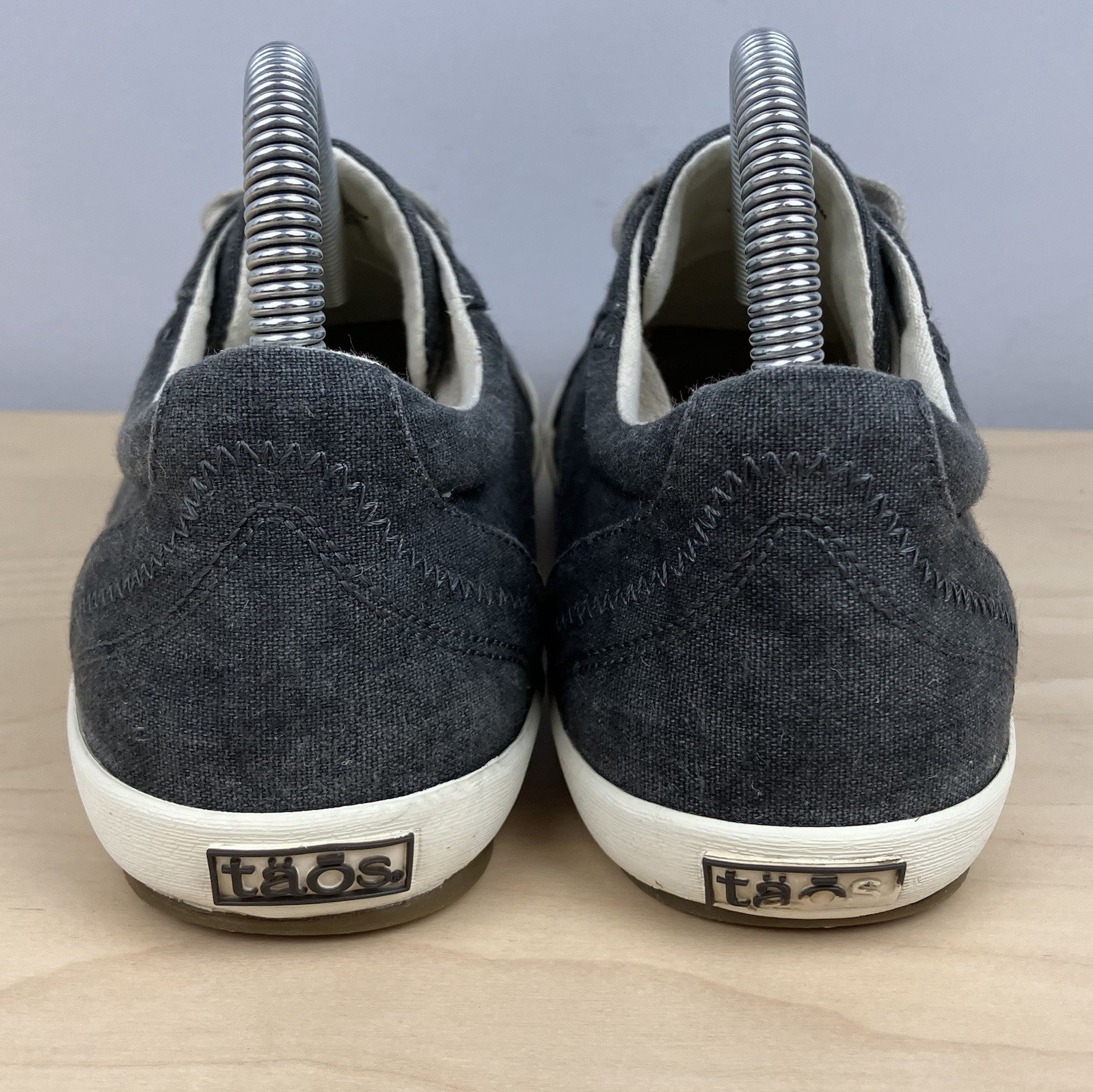 Taos Women’s Size 9.0 Star Washed Black Gray Low Top Casual Shoes Lace Up