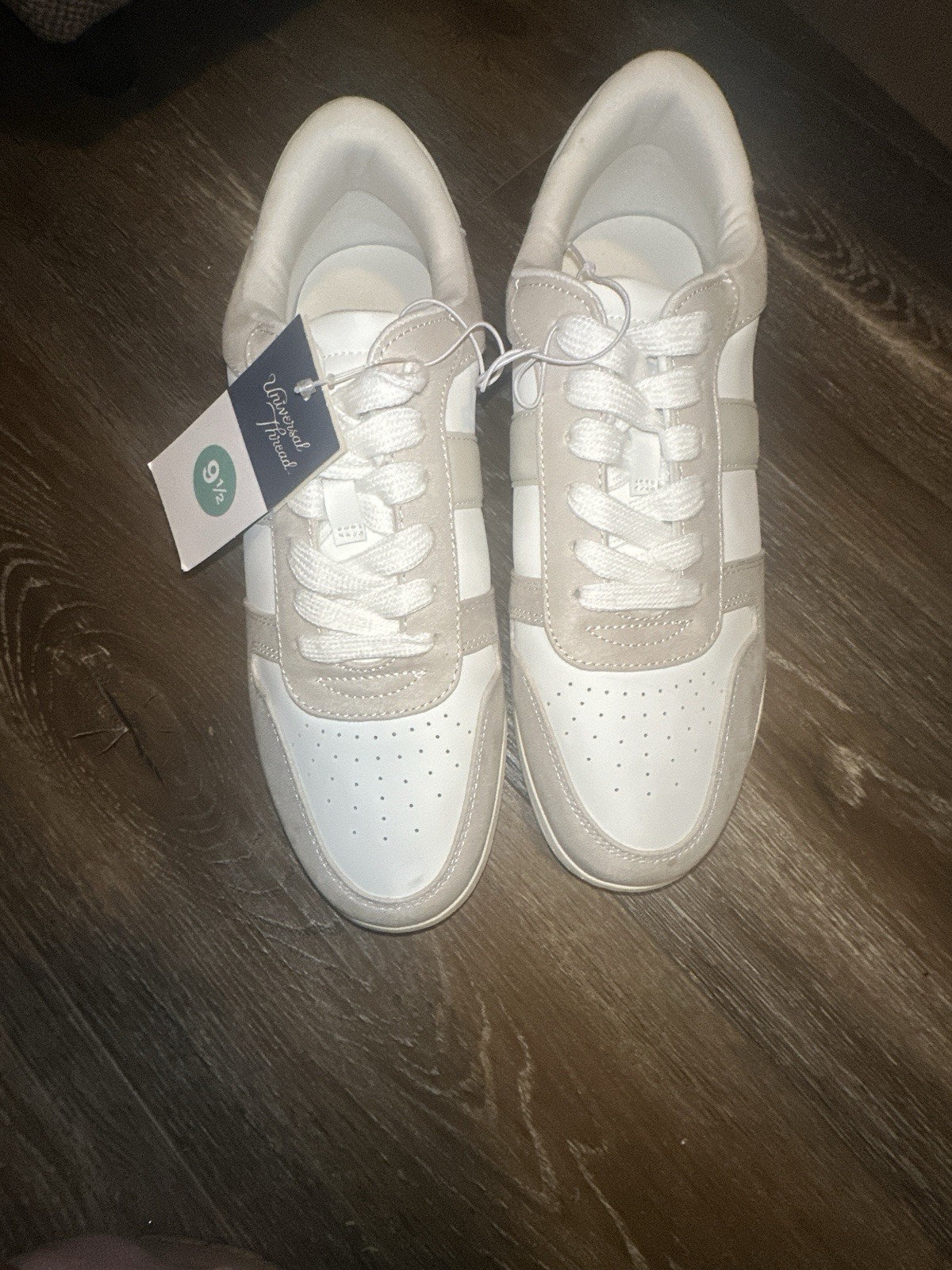 Universal Thread Women’s Nikita Fashion Sneakers White/Beige 9M Memory Foam