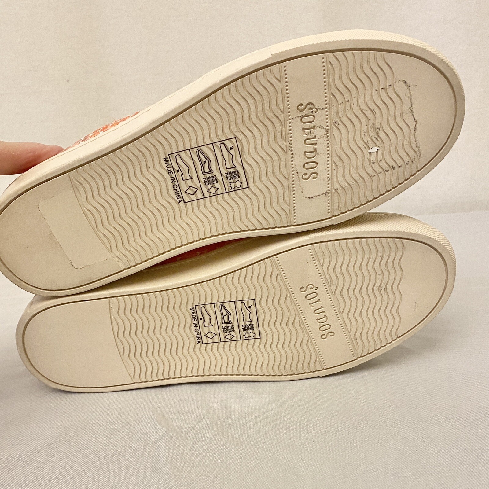 Soludos x Chiaozza Embroidered Ombré Sneaker Womens Size 5 Ivory Pink Yellow