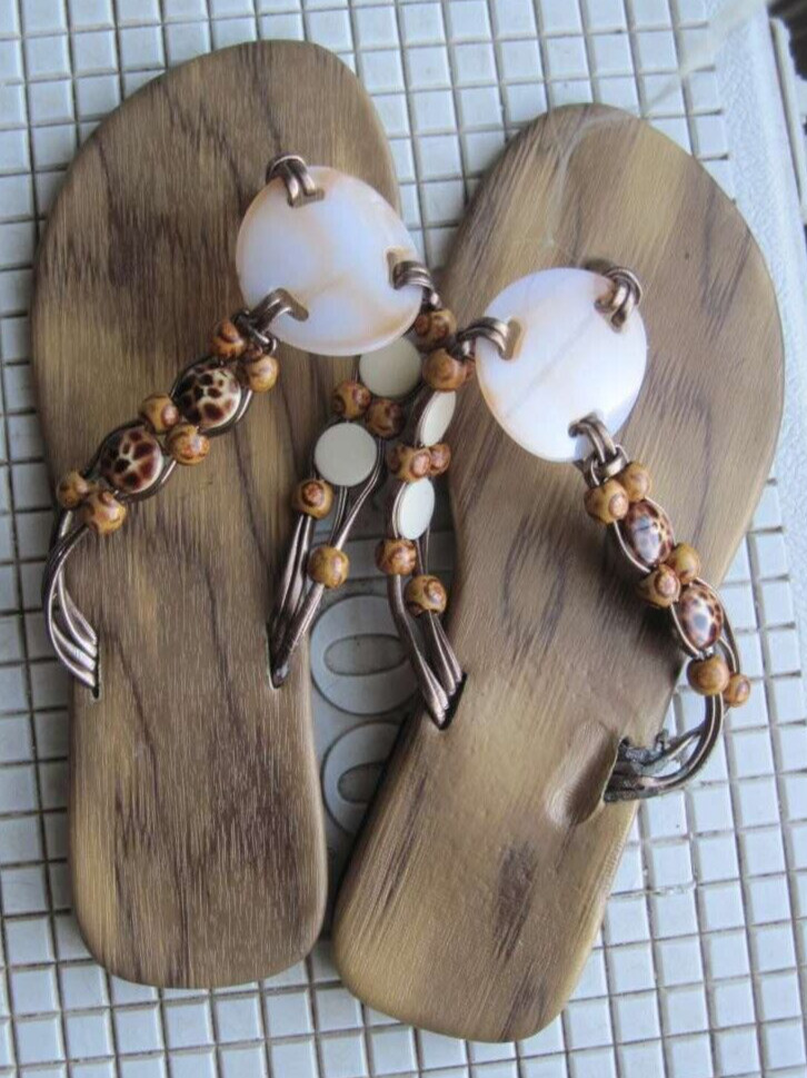 Shell & Spotted Bead 6 Slip On Flip Flop Sandals Shoes Worn Soles Heels Dent