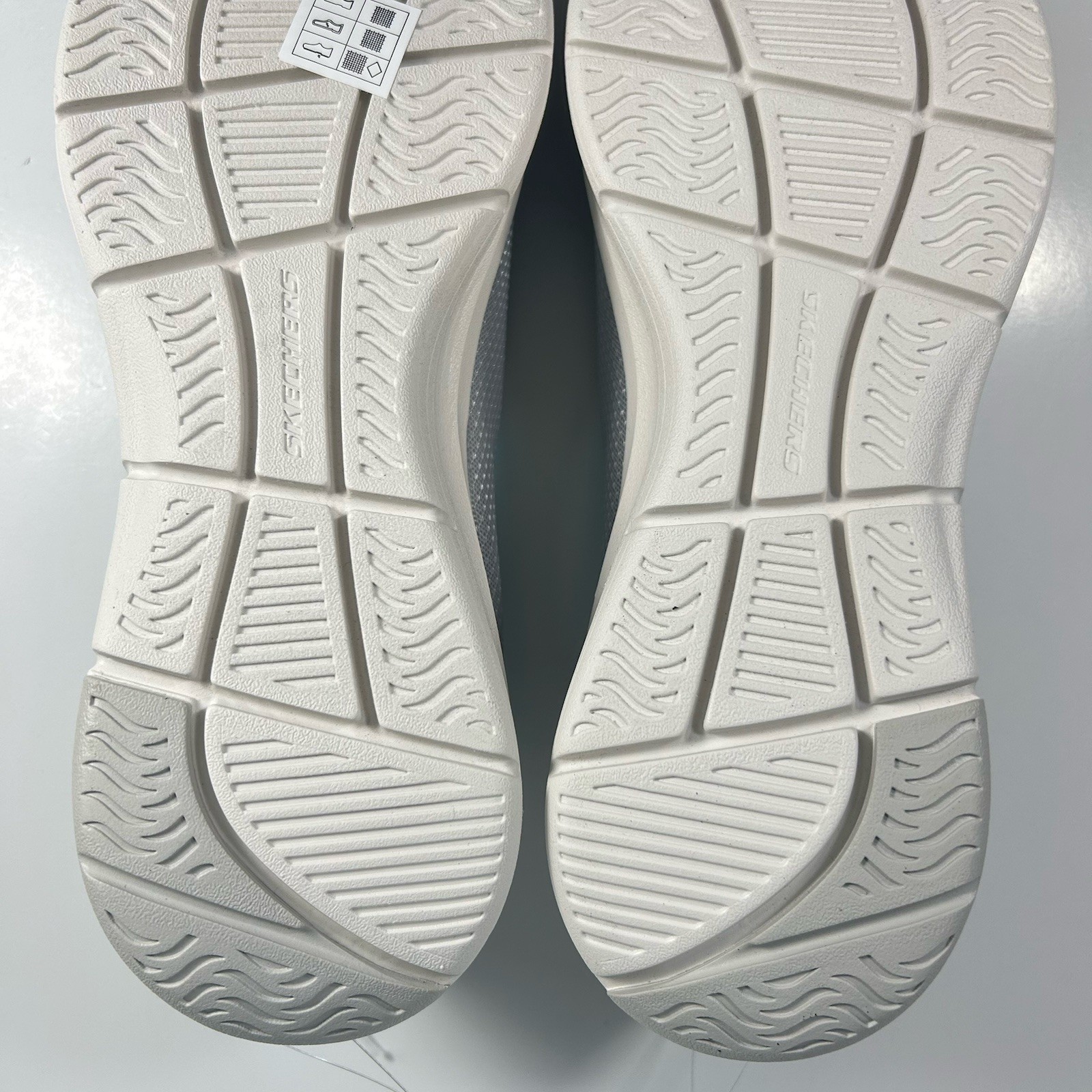 New Skechers Arch Support Shoes Women’s Size 11 Slip On Walking Light Grey Aqua