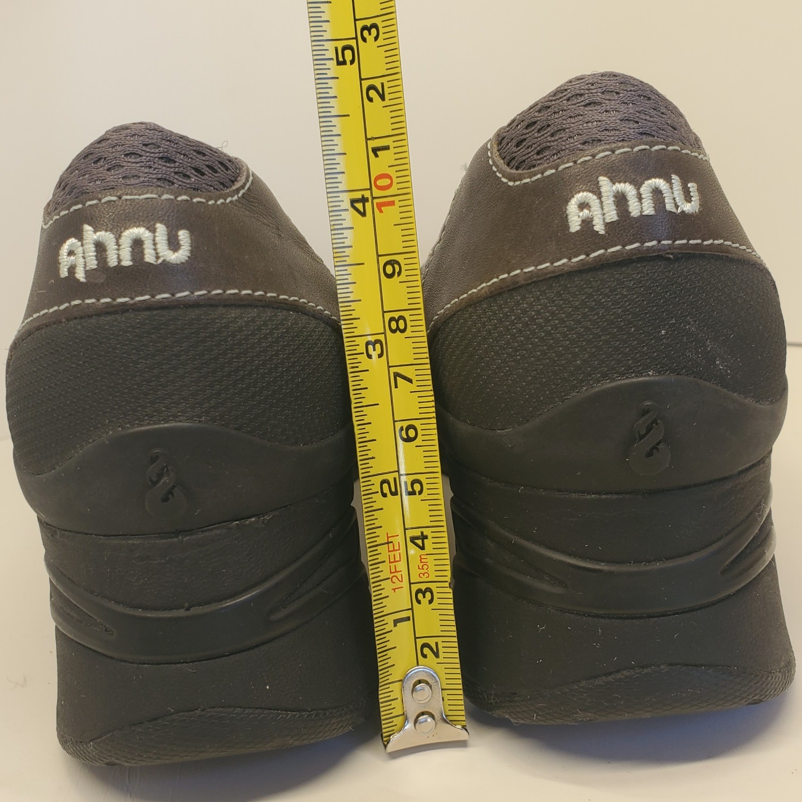 Ahnu Olivia Mary Jane Wedge Women’s Size 8 Brown Leather Slip-on Vibram Sole