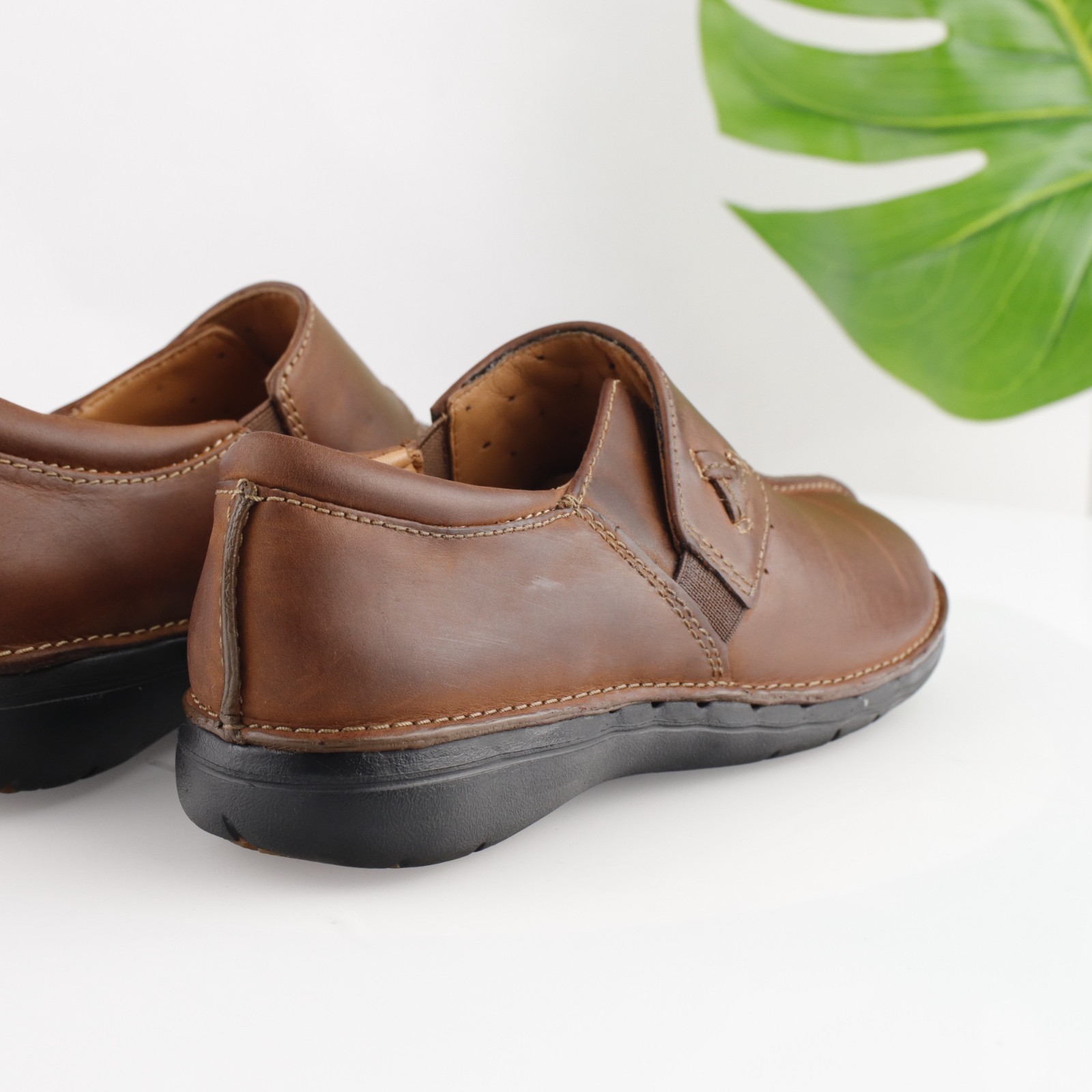 Clarks Womens Un Loop Ave Loafer Size 8 M Brown Leather Slip On Casual Shoe Flat