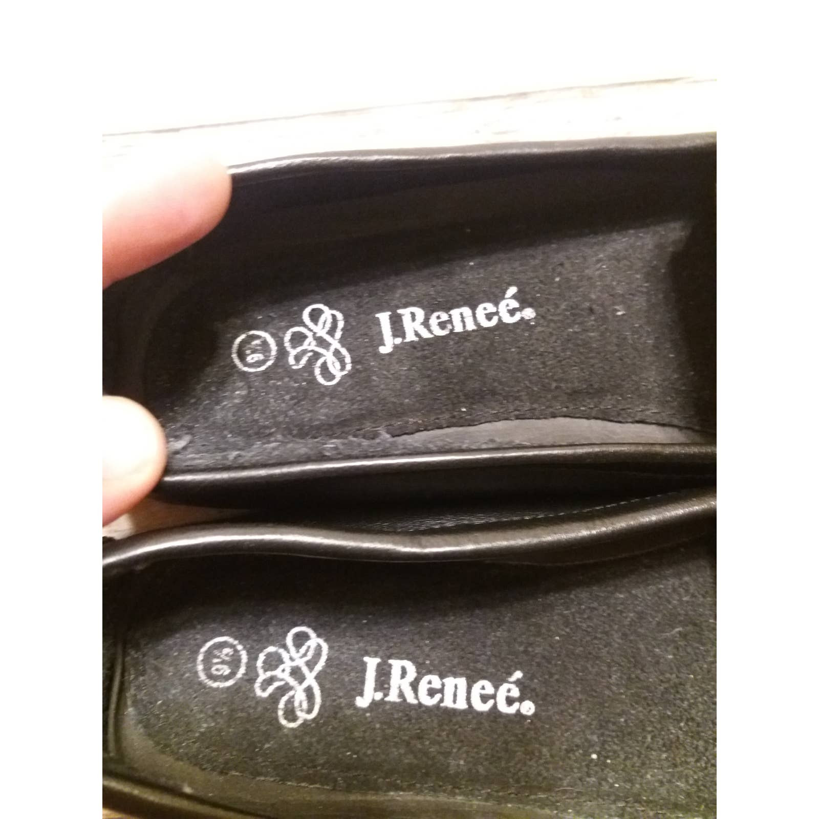 J Renee Women Leather Embellished Loafers Sz 9 1/2 Made in India.