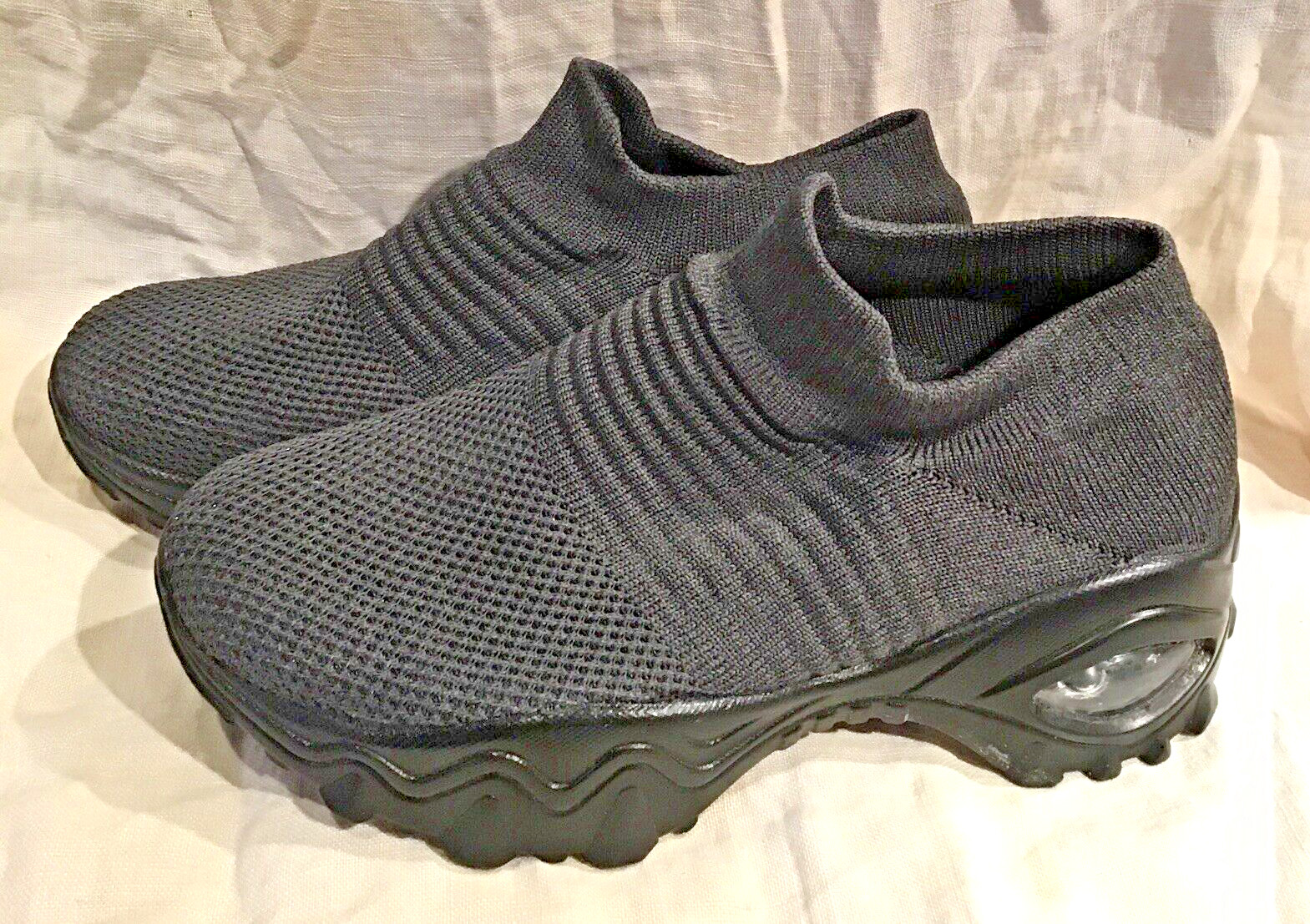 ENOSKY SLIP RESISTANT SHOES FOR FOOD SERVICE NURSING WALKING BRAND NEW NO TAGS