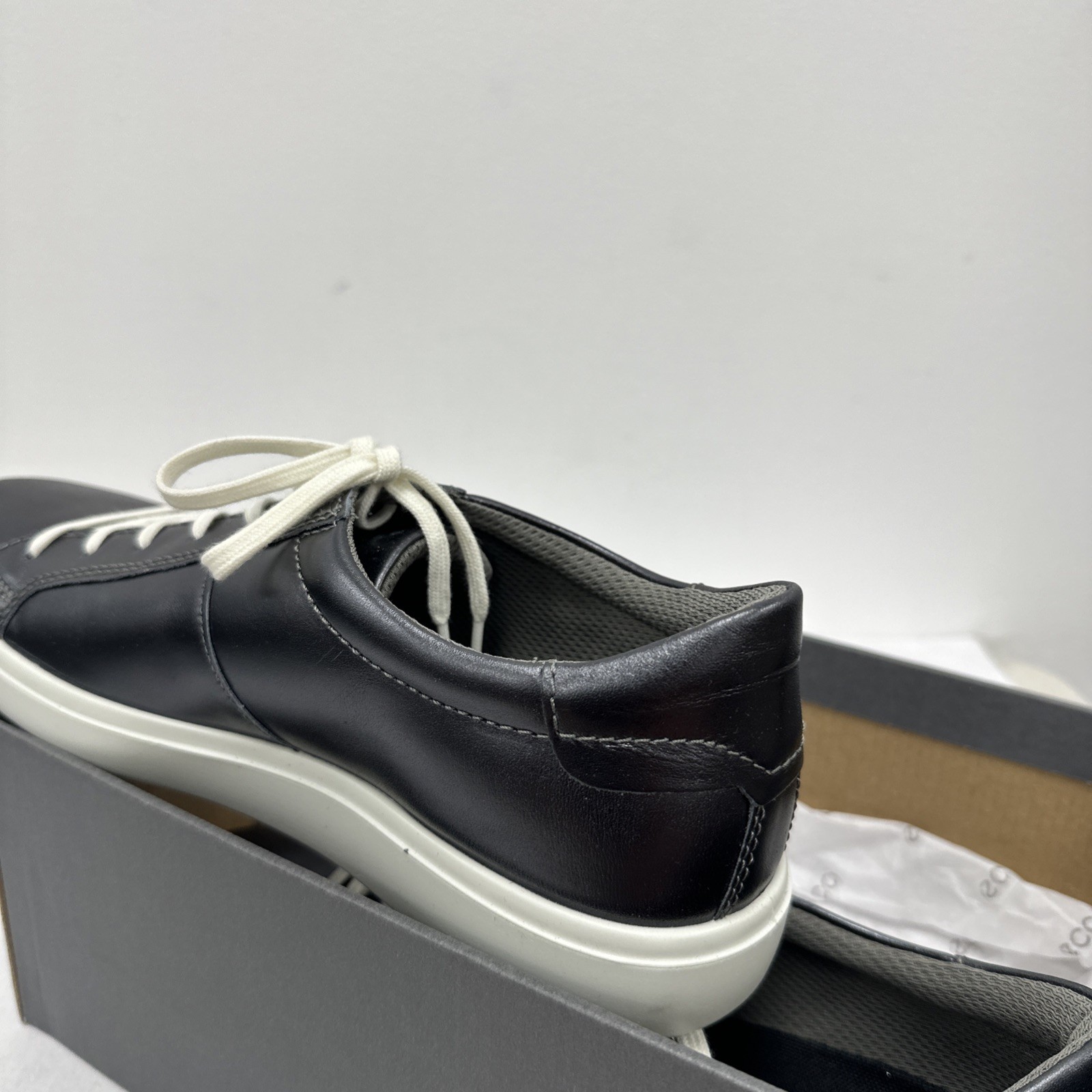 ECCO 857683 – SOFT CLASSIC SHOE – HEAVY SILVER 61018 – SIZE 11-11.5