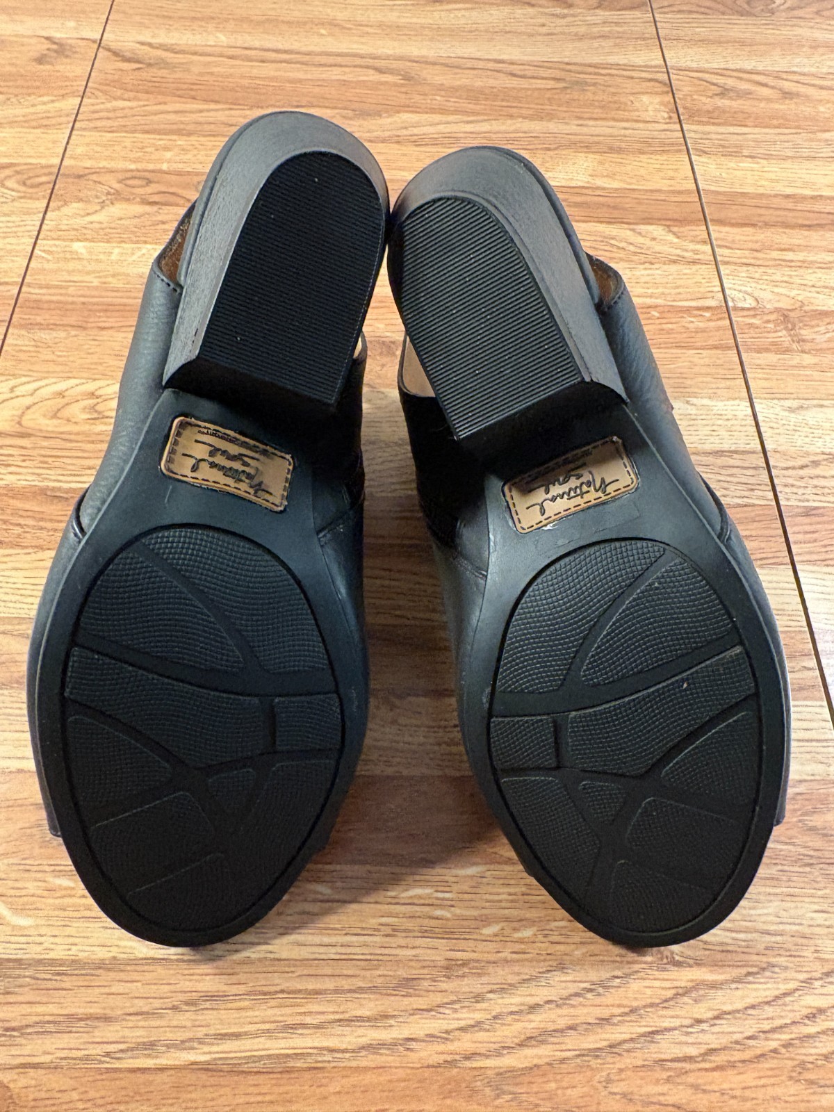 Natural Soul Black Wedge Sandals Women’s Size 6.5 Comfort Open Toe Zip Slingback