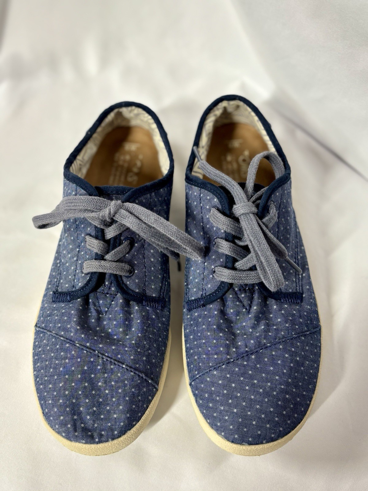 TOMS Women’s Casual Cloth Sneaker Blue w/White Polka Dots Lace Up Size W8 Used